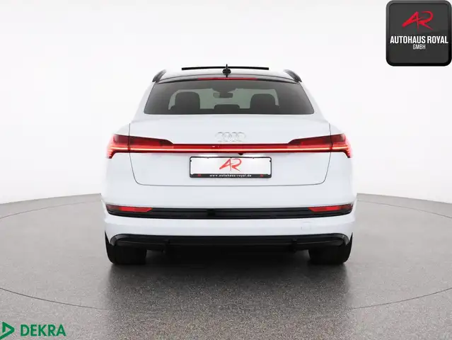 Audi E-Tron view 4