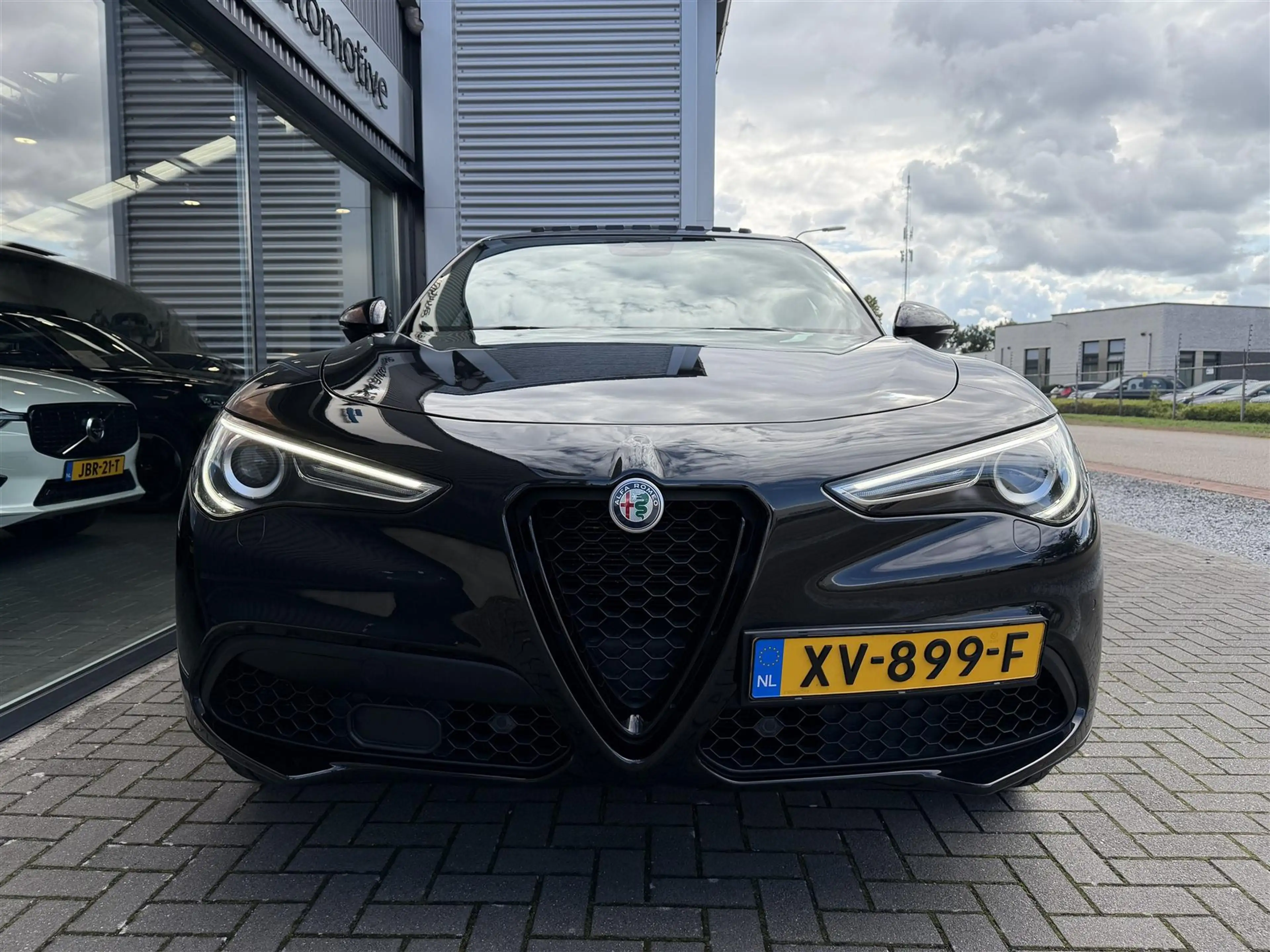 Alfa Romeo Stelvio 2.0T 200PK AWD Super (PANO|LEDER|4-SEIZ|MEMORY) — photo 4