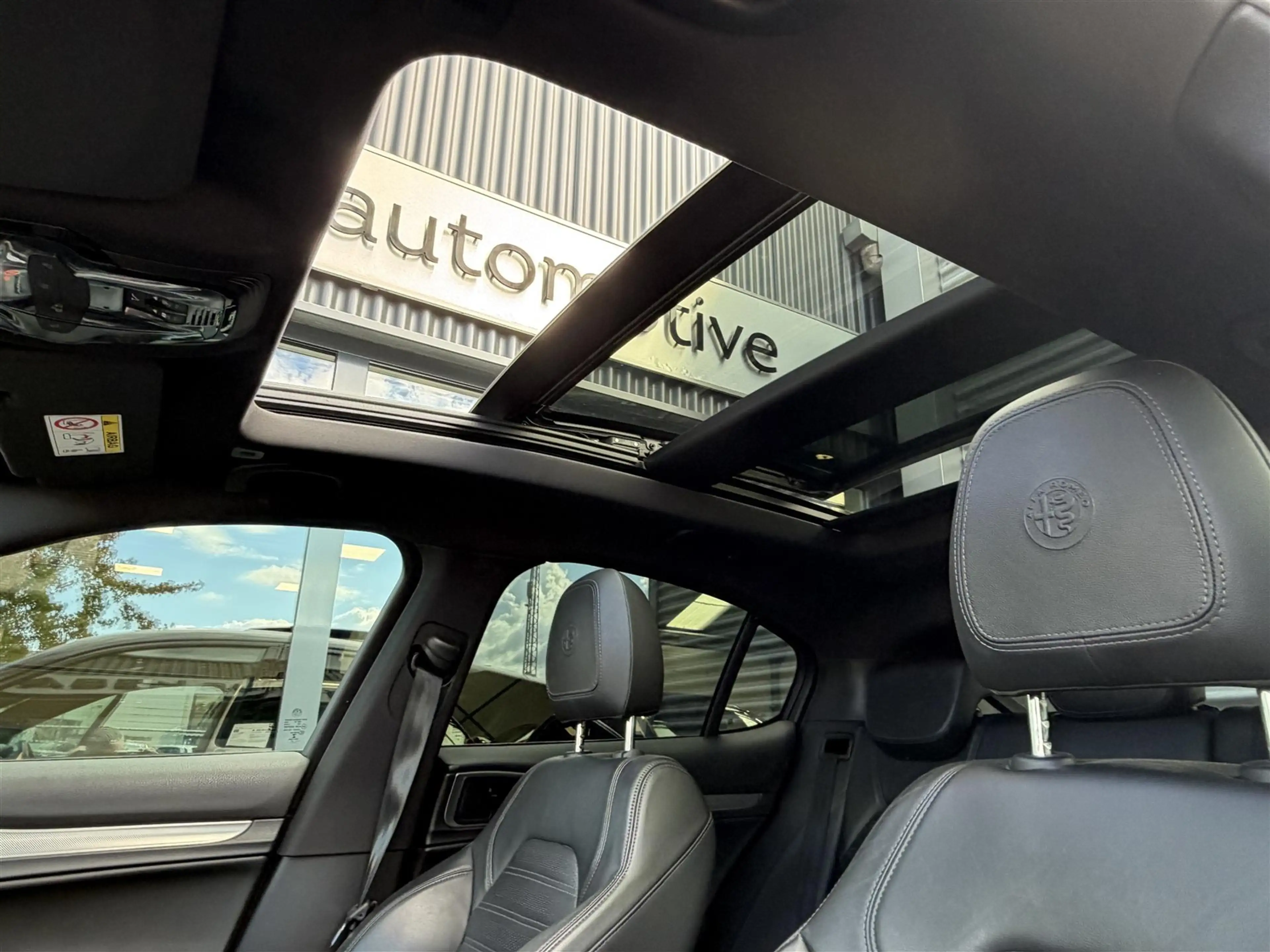 Alfa Romeo Stelvio 2.0T 200PK AWD Super (PANO|LEDER|4-SEIZ|MEMORY) — photo 10