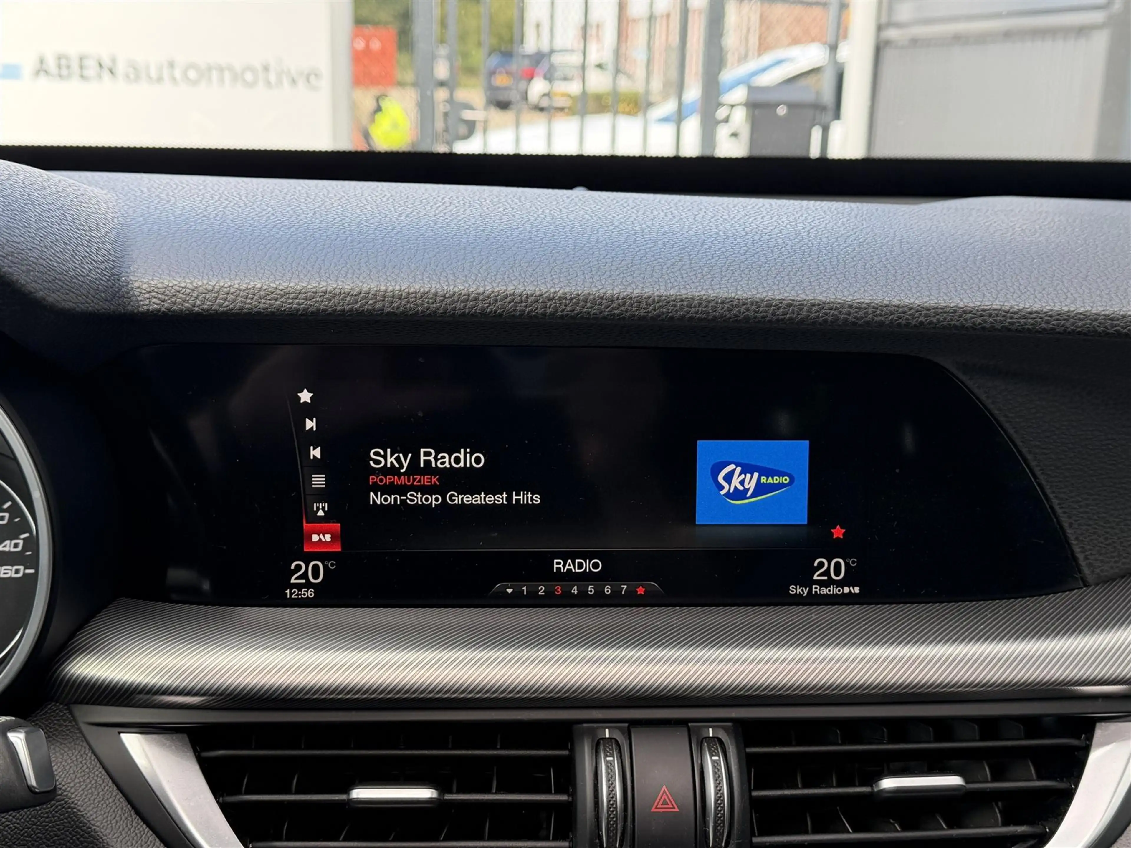 Alfa Romeo Stelvio 2.0T 200PK AWD Super (PANO|LEDER|4-SEIZ|MEMORY) — photo 13