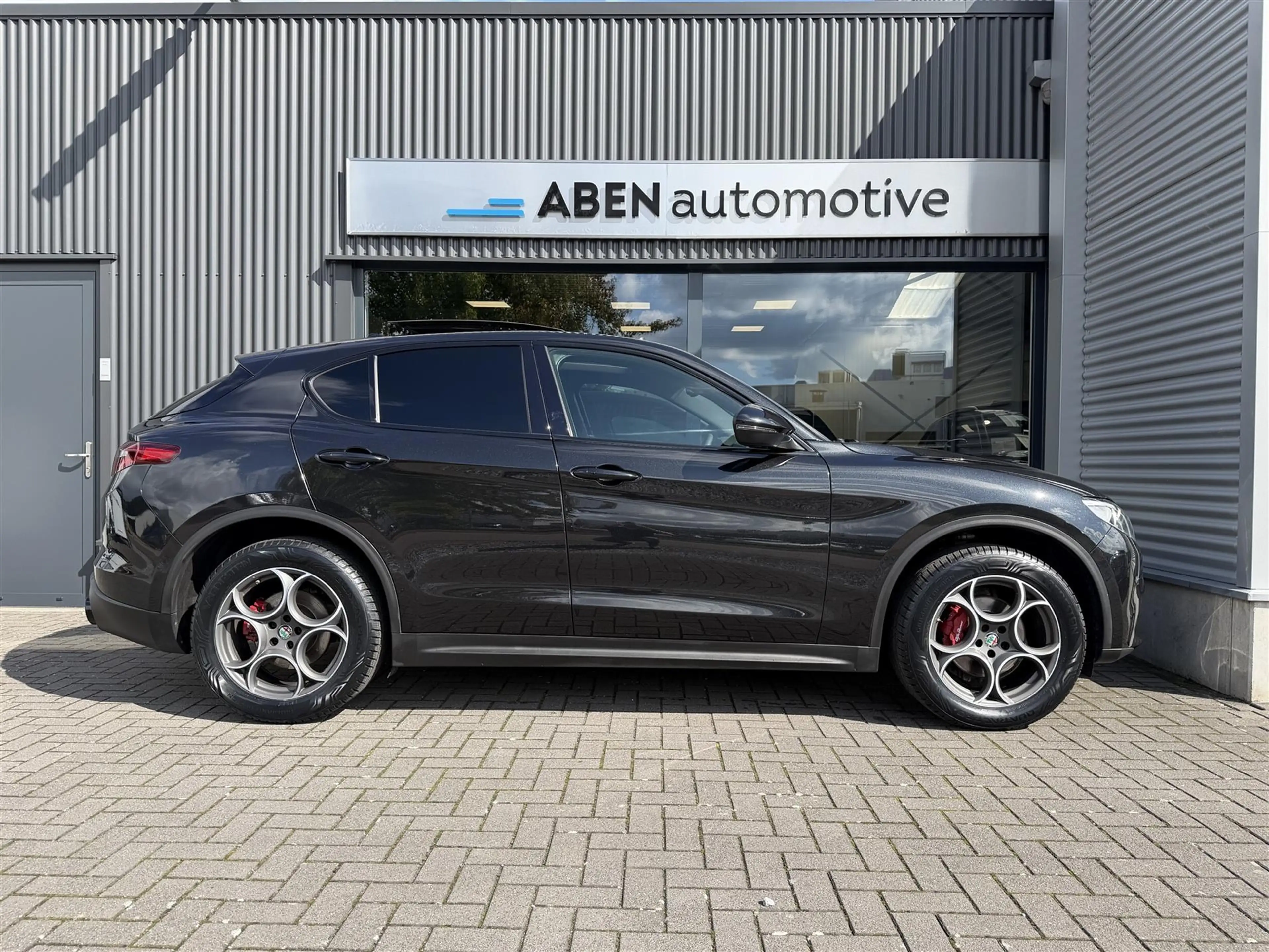 Alfa Romeo Stelvio 2.0T 200PK AWD Super (PANO|LEDER|4-SEIZ|MEMORY) — photo 38