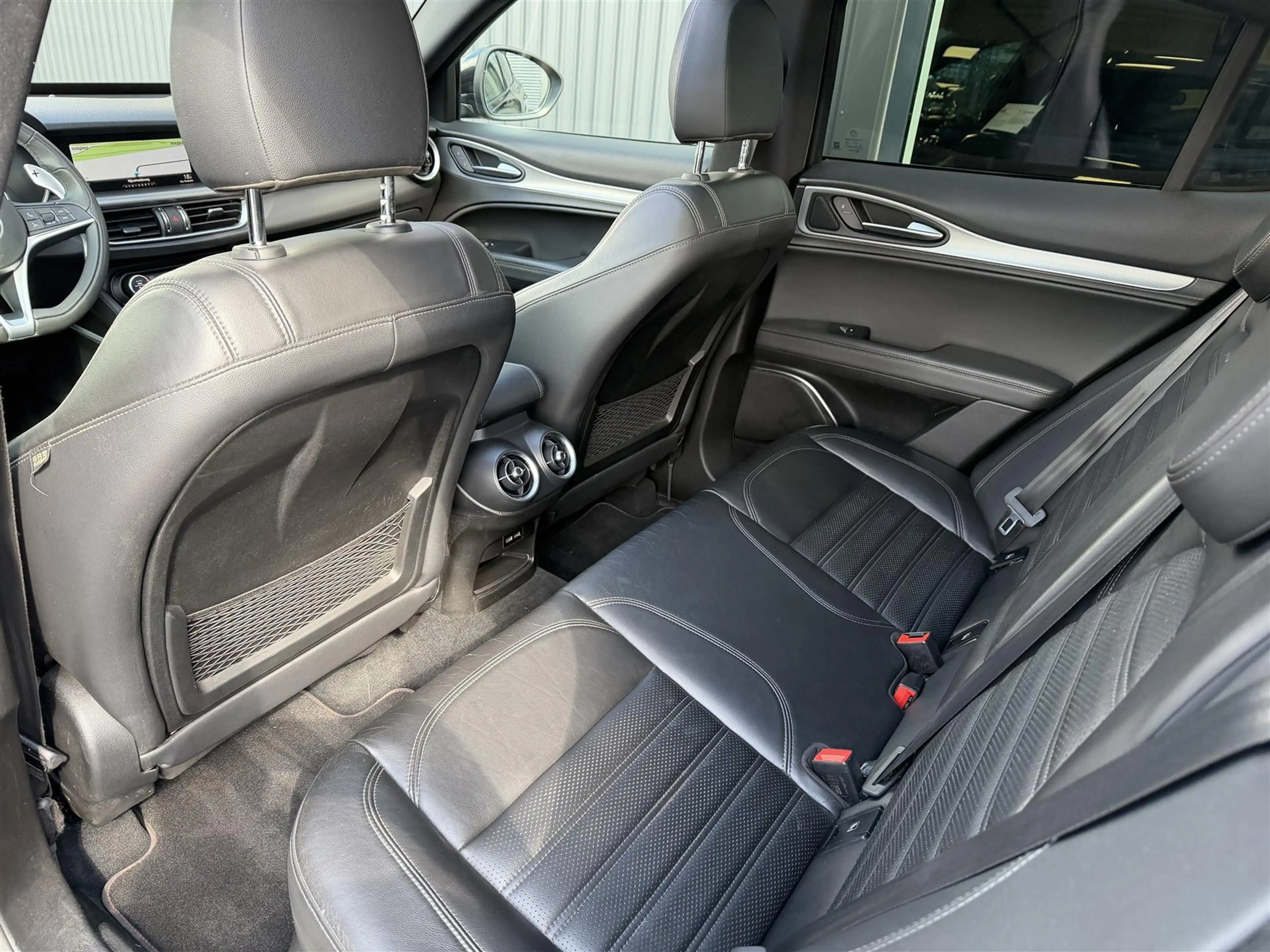Alfa Romeo Stelvio 2.0T 200PK AWD Super (PANO|LEDER|4-SEIZ|MEMORY) — photo 31
