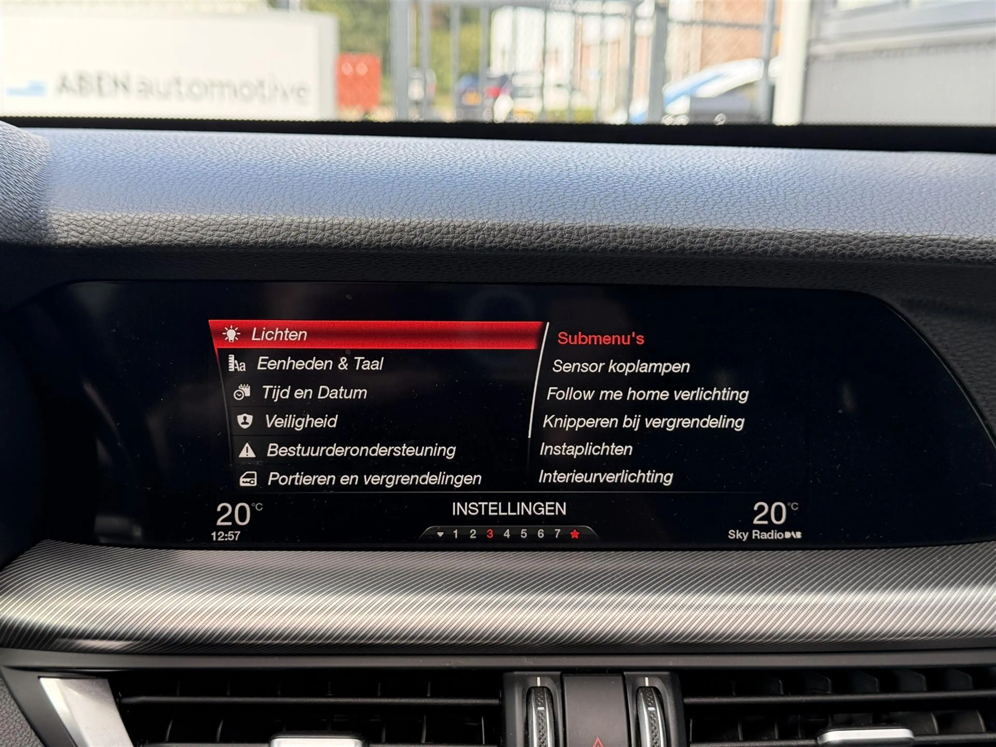 Alfa Romeo Stelvio 2.0T 200PK AWD Super (PANO|LEDER|4-SEIZ|MEMORY) — photo 17
