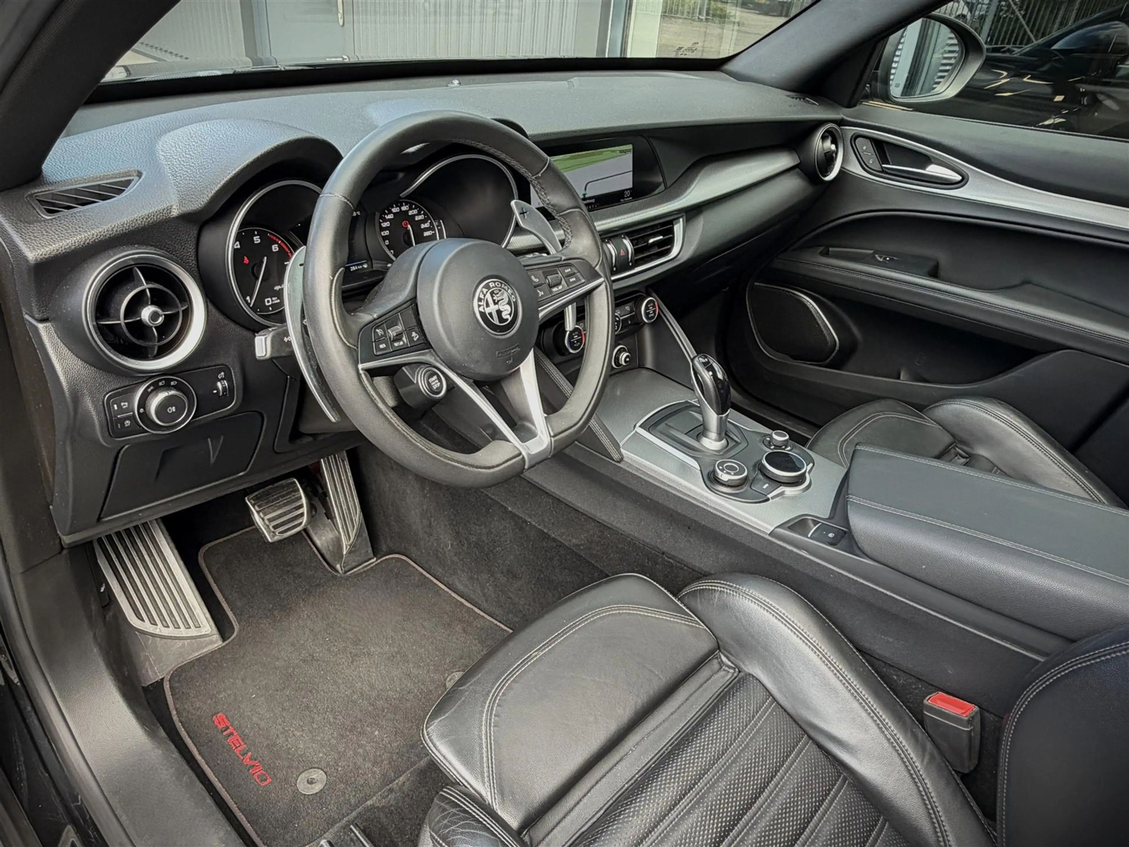 Alfa Romeo Stelvio 2.0T 200PK AWD Super (PANO|LEDER|4-SEIZ|MEMORY) — photo 7