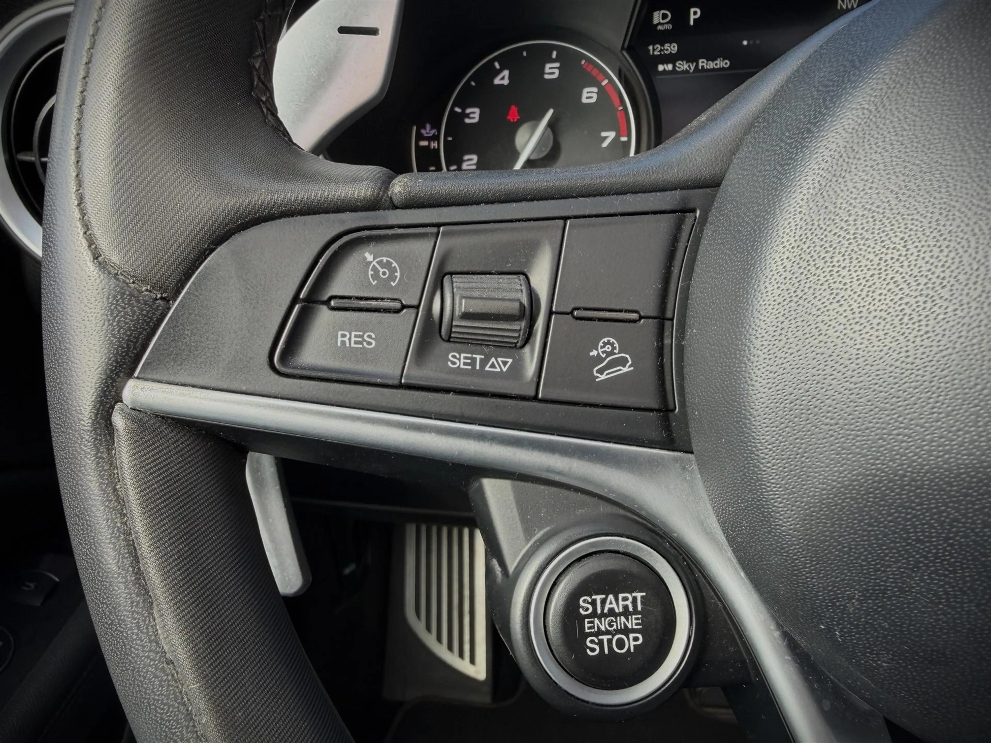 Alfa Romeo Stelvio 2.0T 200PK AWD Super (PANO|LEDER|4-SEIZ|MEMORY) — photo 23