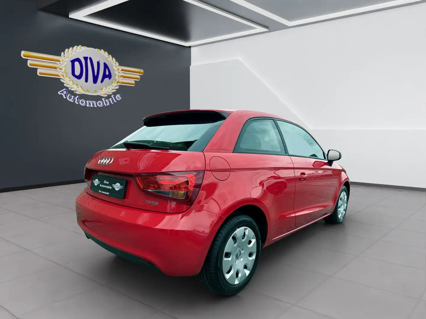 Audi A1 1.2 TFSI attraction Rouge - 2