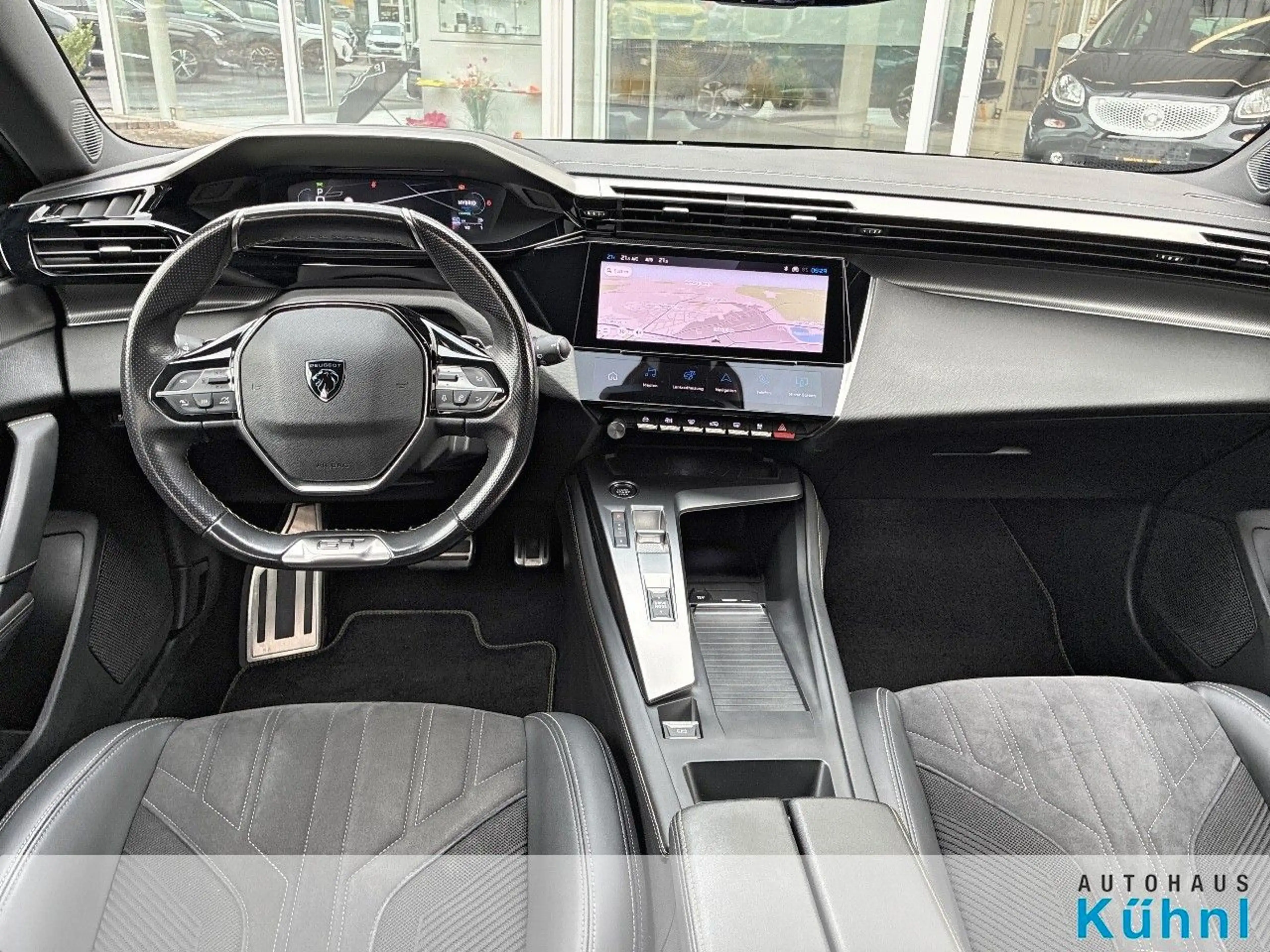 Peugeot 308 Plug-In Hybrid 180 GT — photo 8