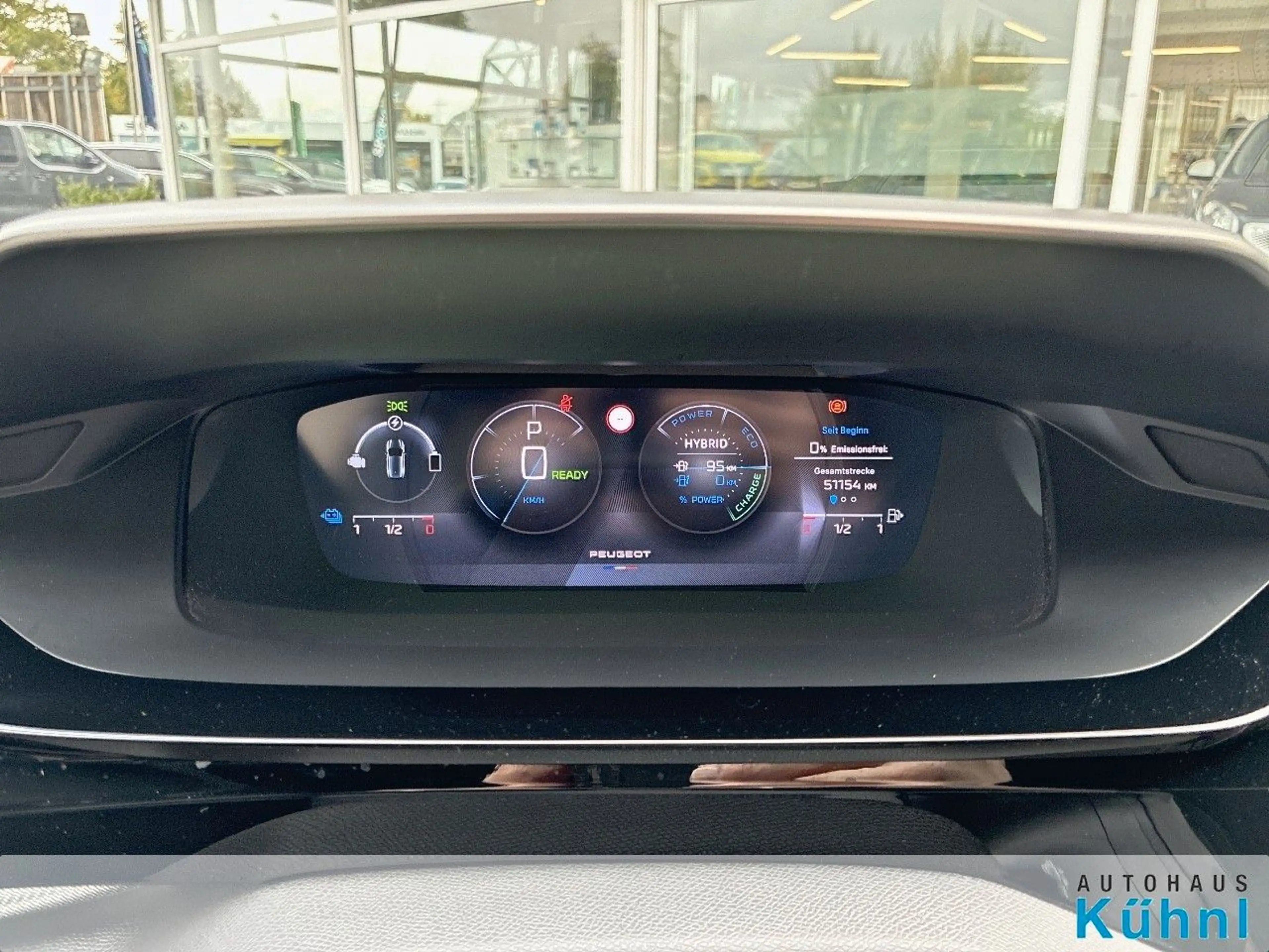 Peugeot 308 Plug-In Hybrid 180 GT — photo 14
