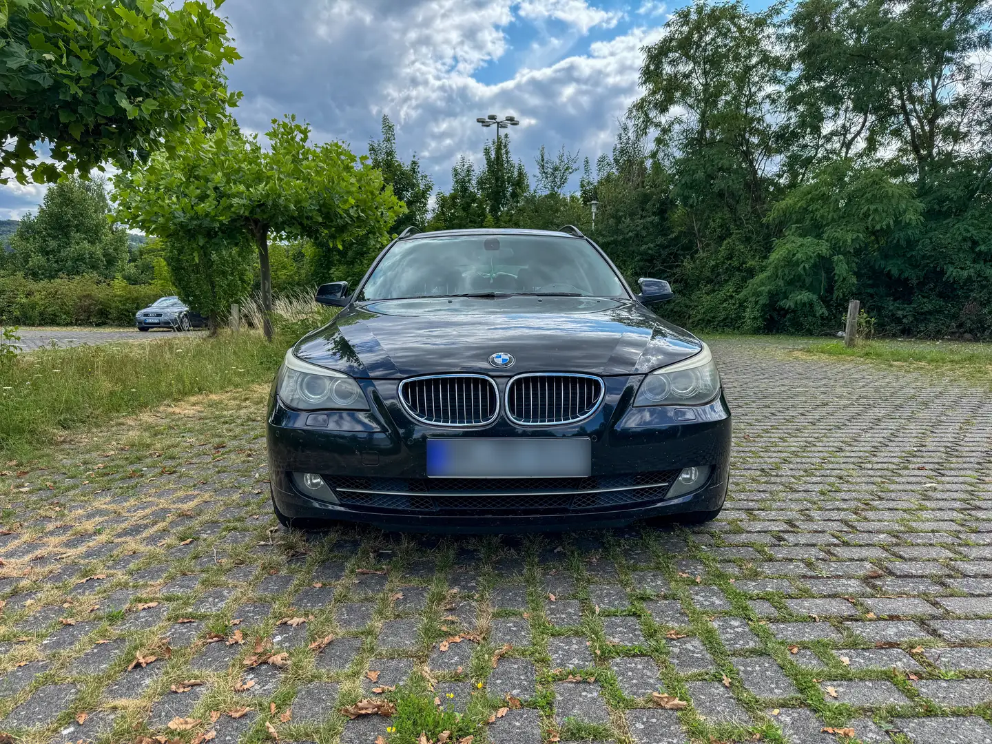 BMW 525 525i xDrive Touring Aut. Black - 2