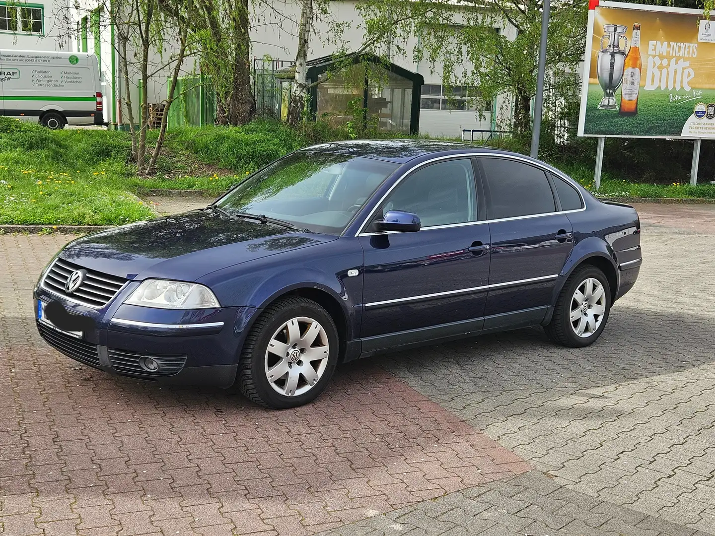 Volkswagen Passat Highline Синій - 2