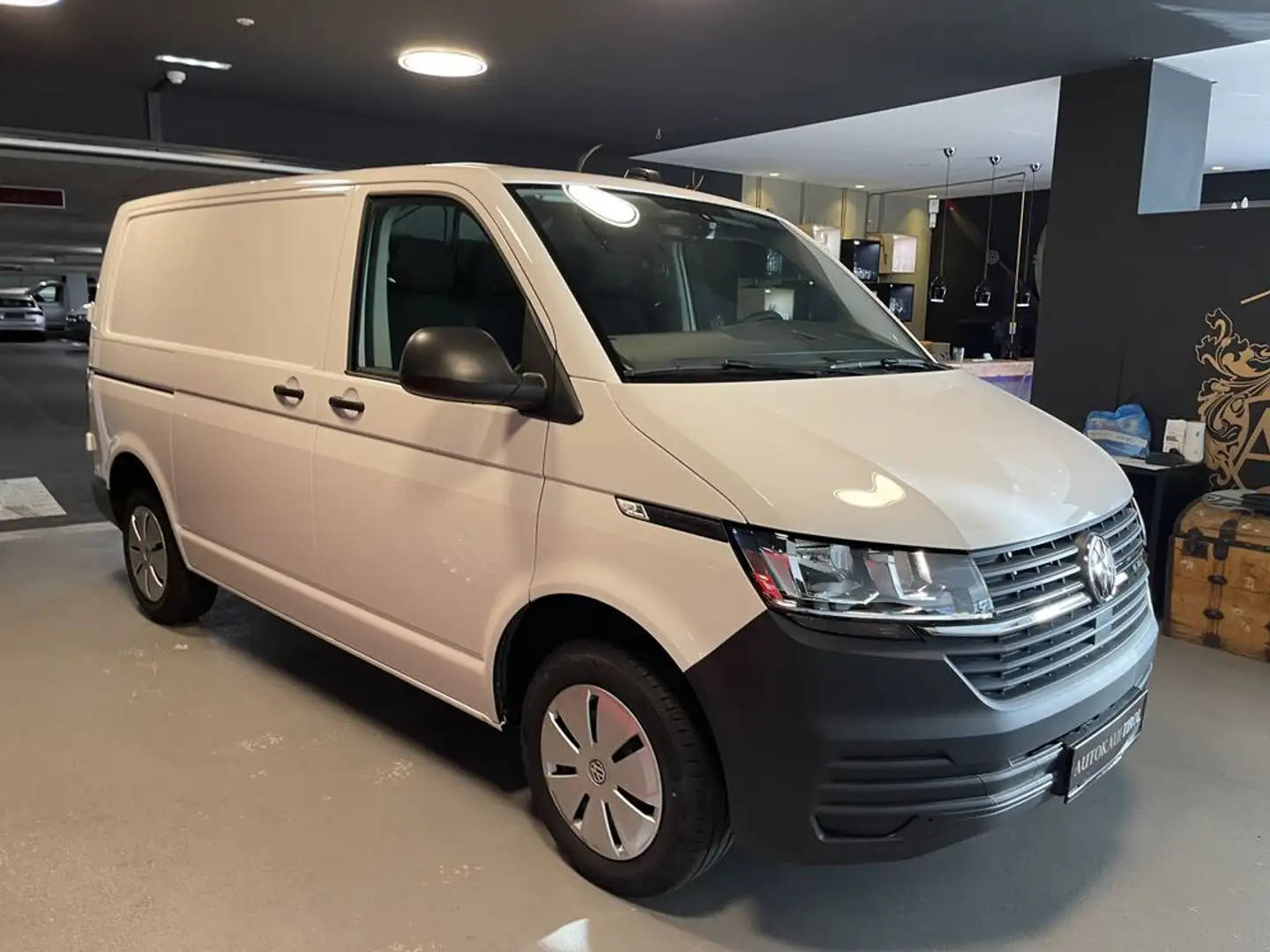 Volkswagen T6 Transporter Kasten Normaldach statt 50359€ um nur 34990€ Weiß - 1