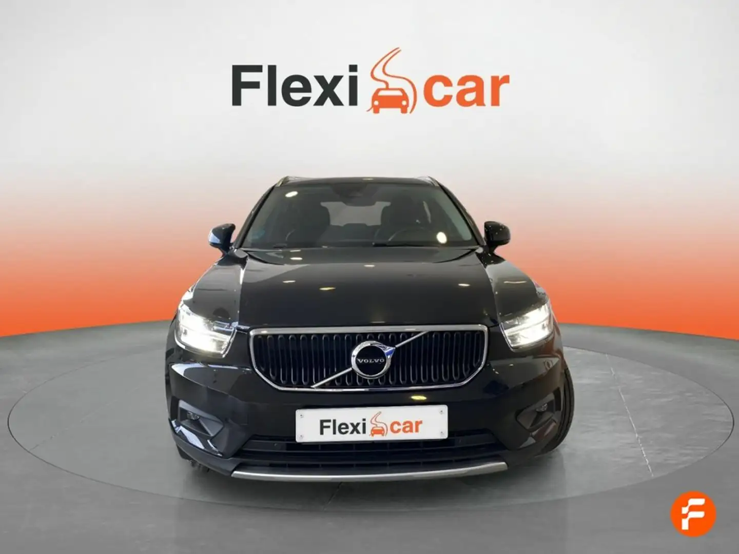 Volvo XC40 2.0 B4 G AWD Momentum Pro Auto Amarillo - 2