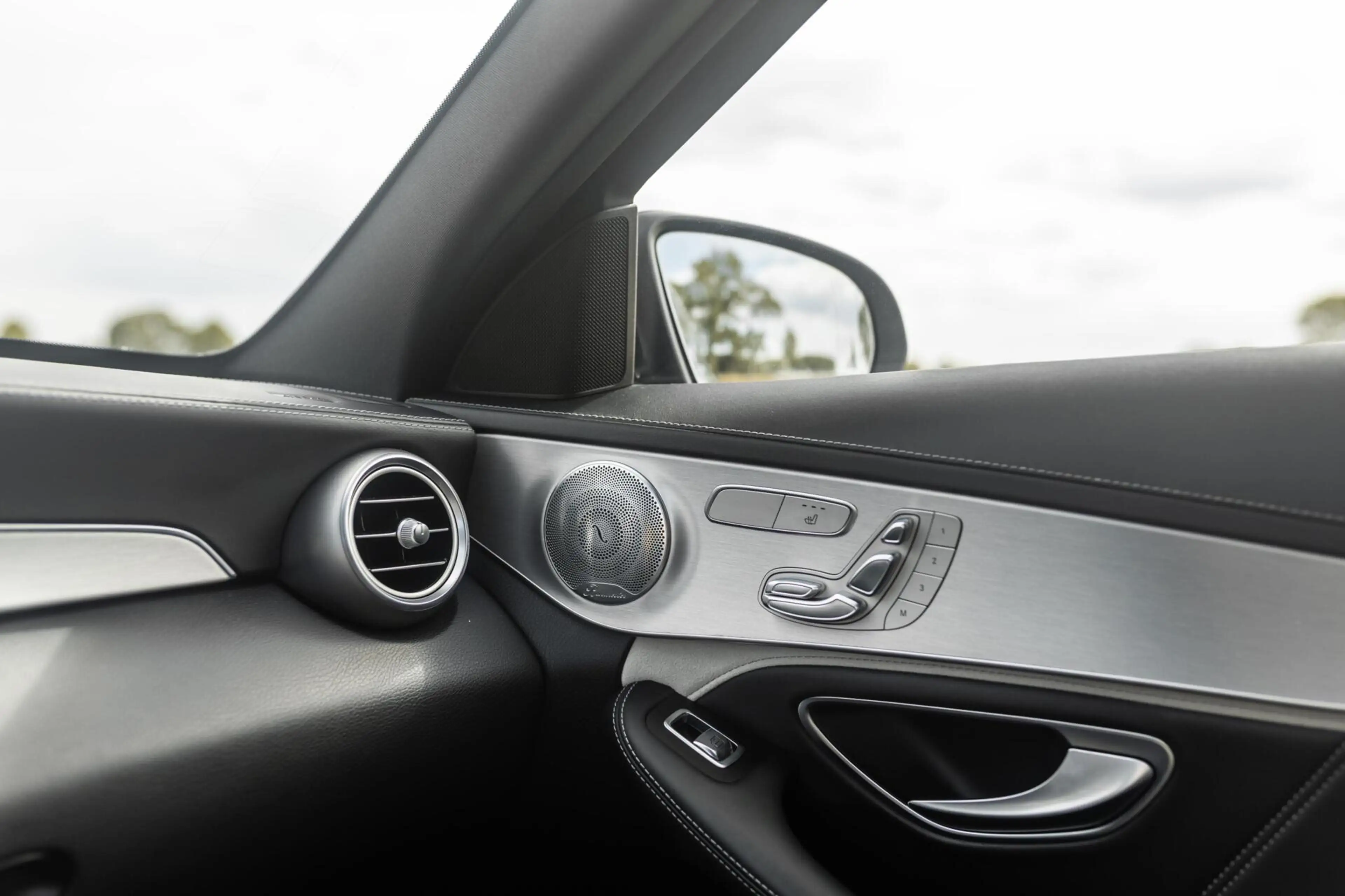 Mercedes-Benz C 63 AMG Estate S / Dealeronderhouden / Burmester — photo 17