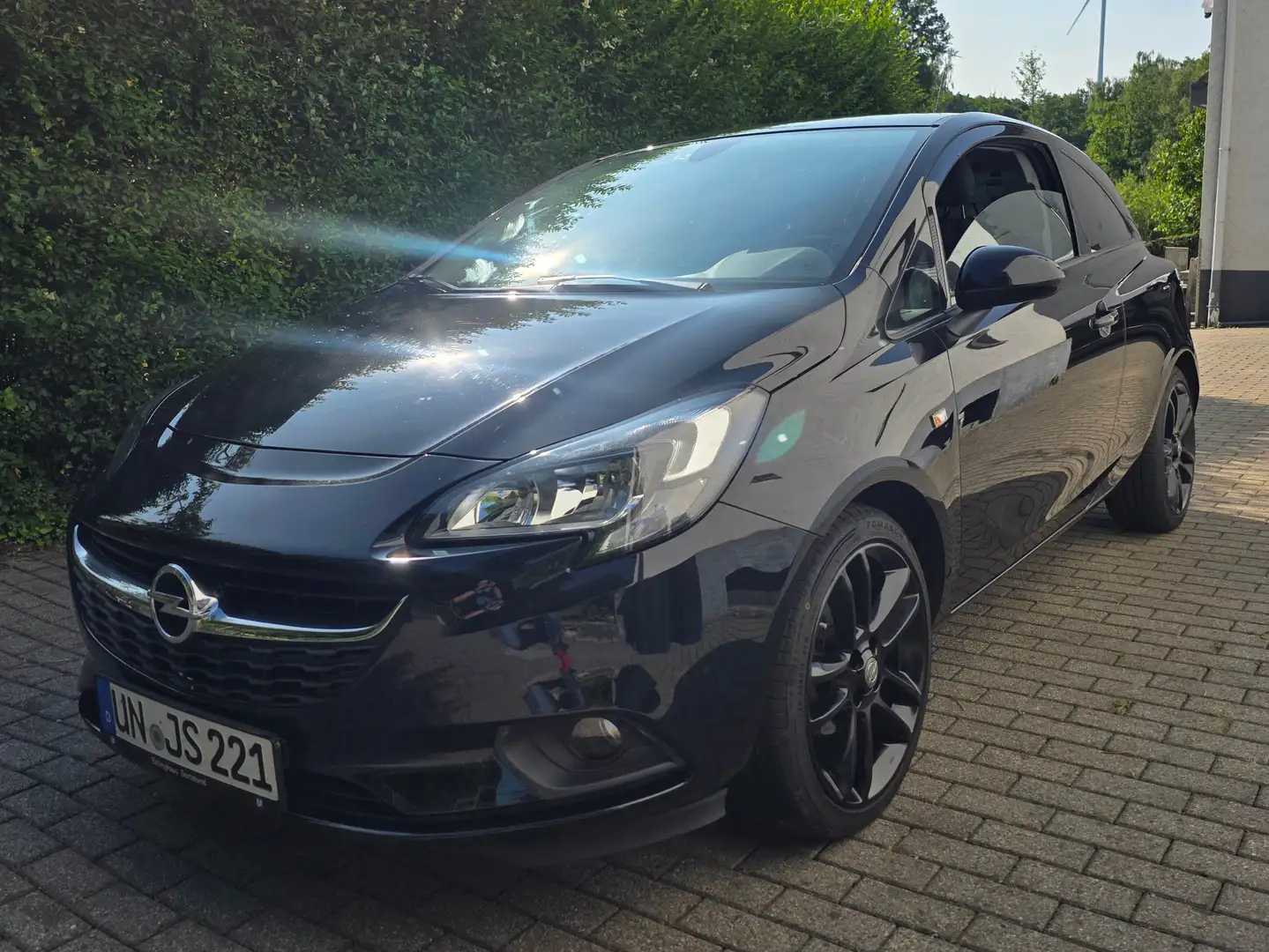 Opel Corsa Corsa 1.4 On Schwarz - 2