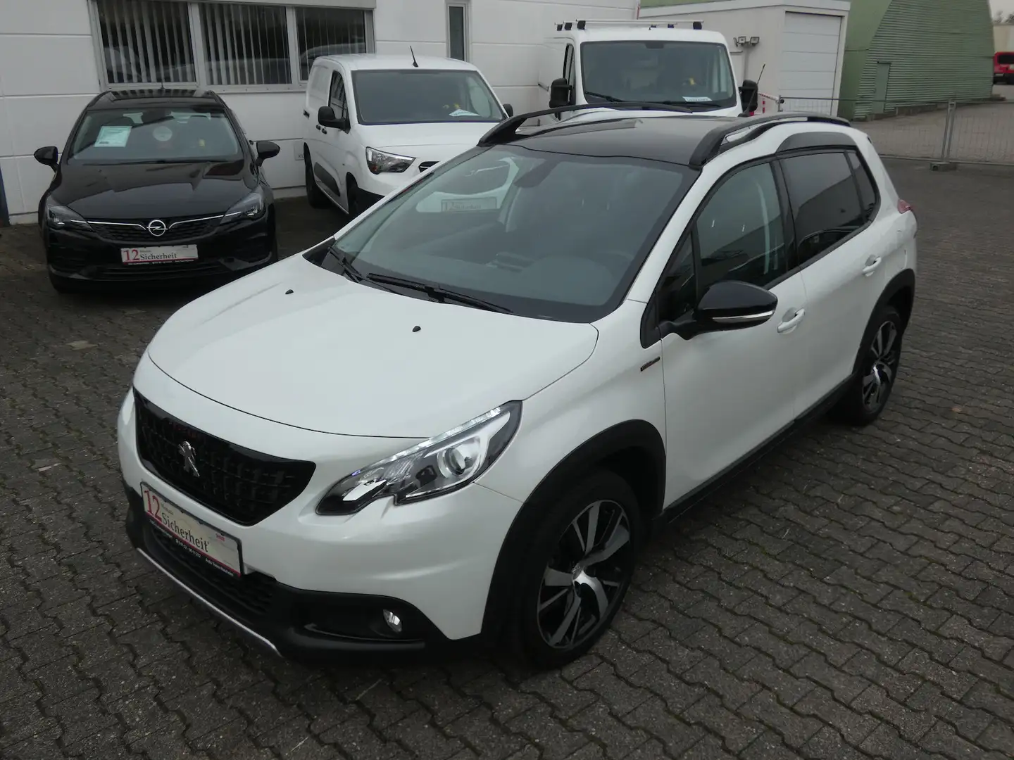 Peugeot 2008 GT-Line Automatk *KLIMA*ALU*PANORAMADACH* Blanc - 2