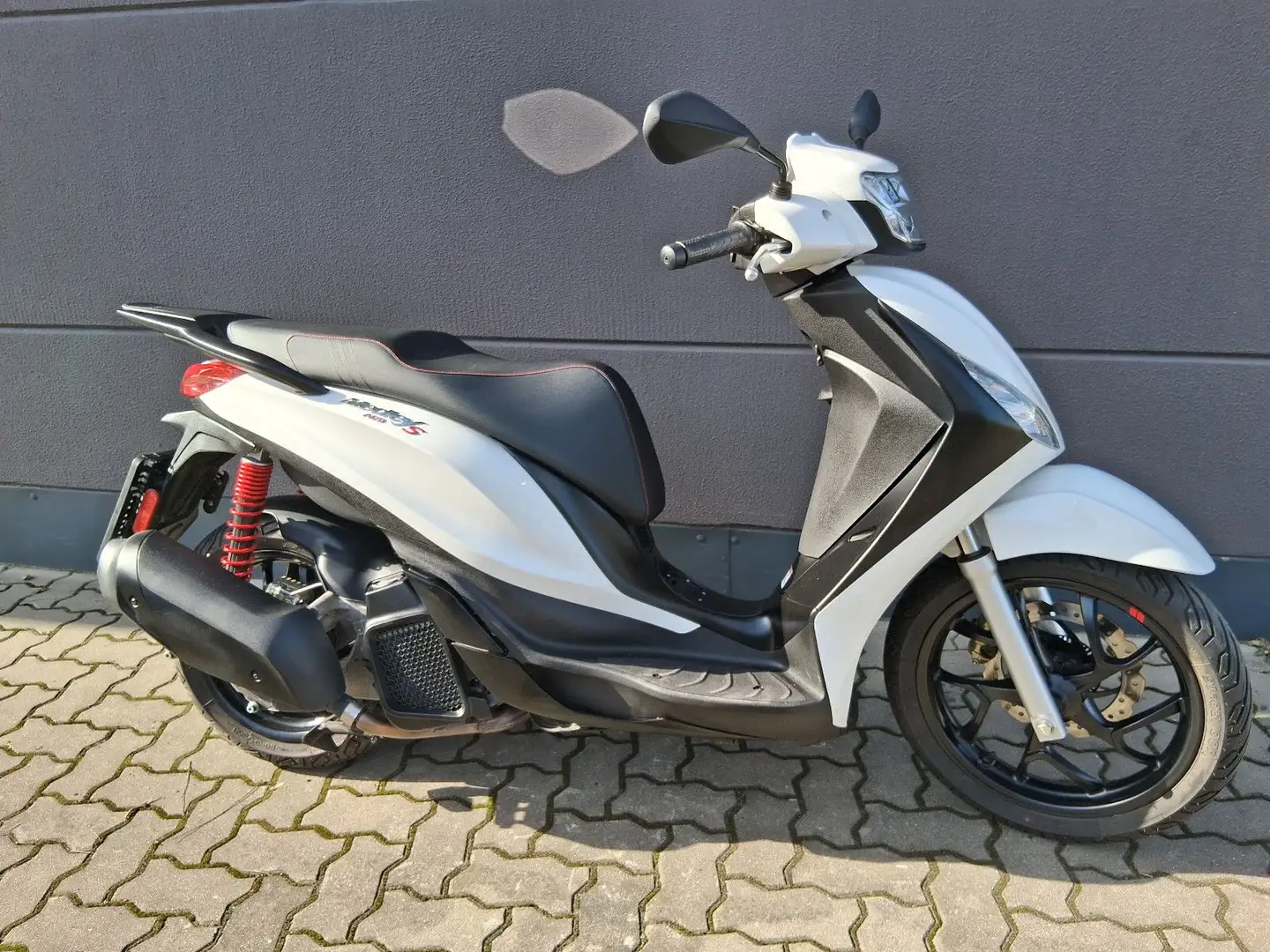 Piaggio Medley 125 Sport * ABS * 1.Hand * 15PS - 1