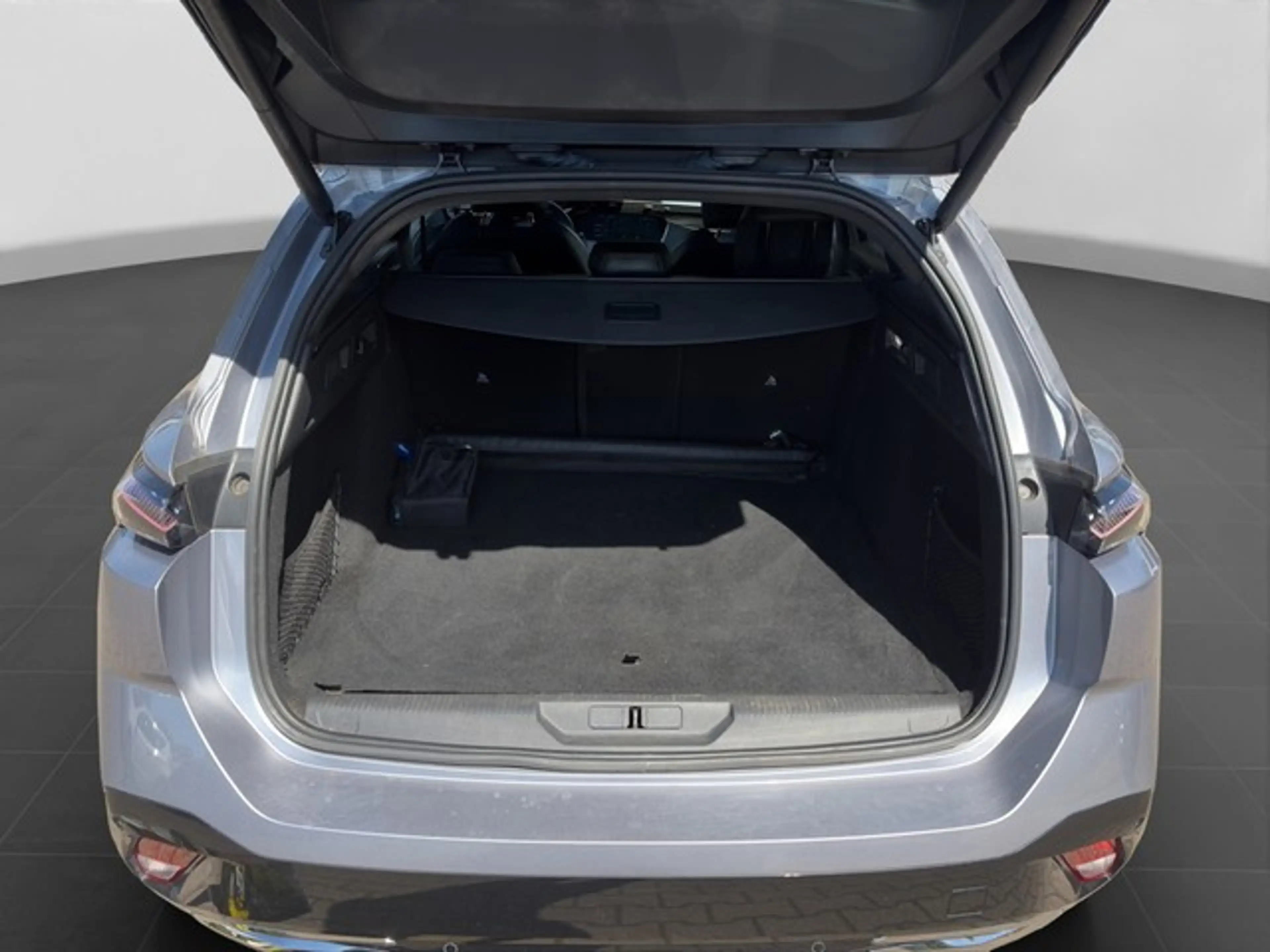 Peugeot 308 SW Hybrid 225 GT KAMERA PDC SHZ NAVI — photo 16