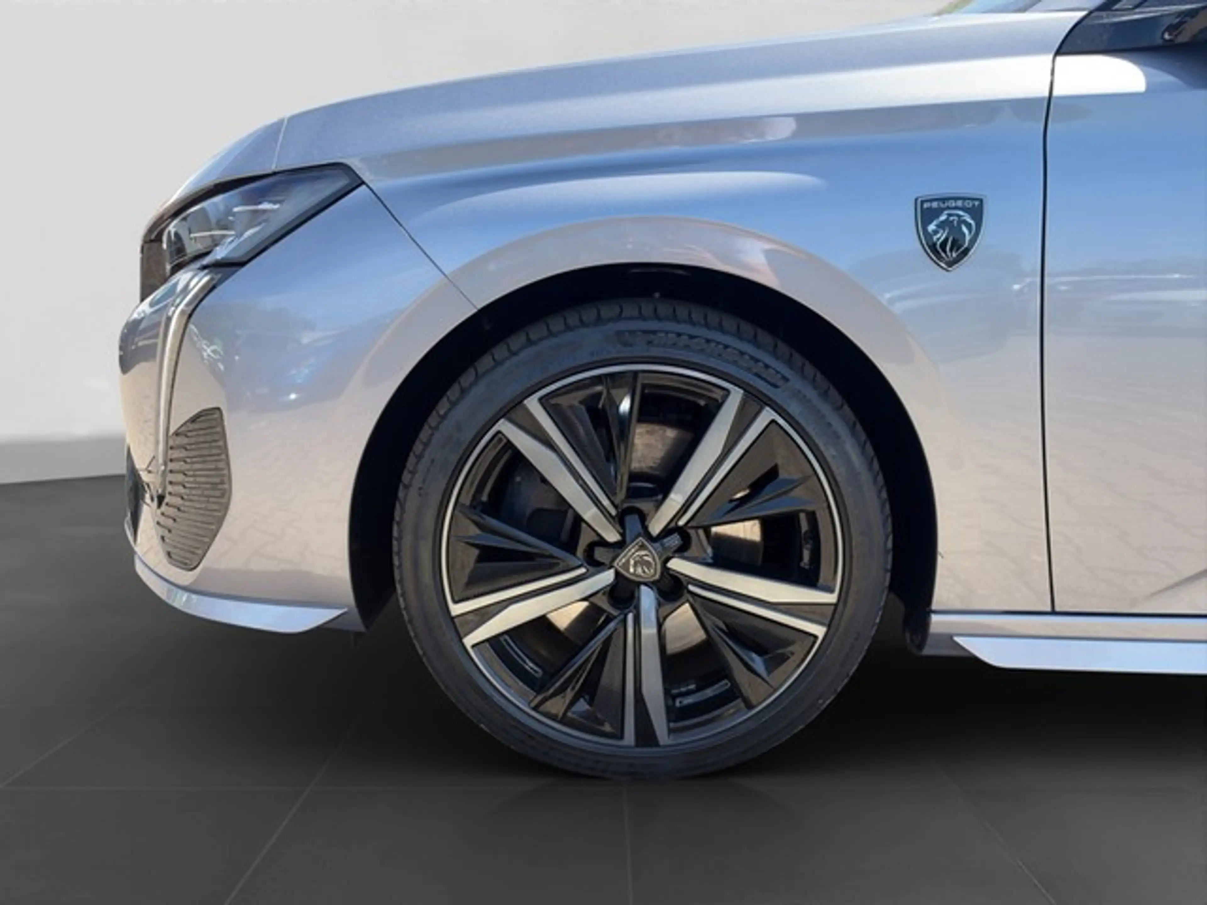 Peugeot 308 SW Hybrid 225 GT KAMERA PDC SHZ NAVI — photo 7