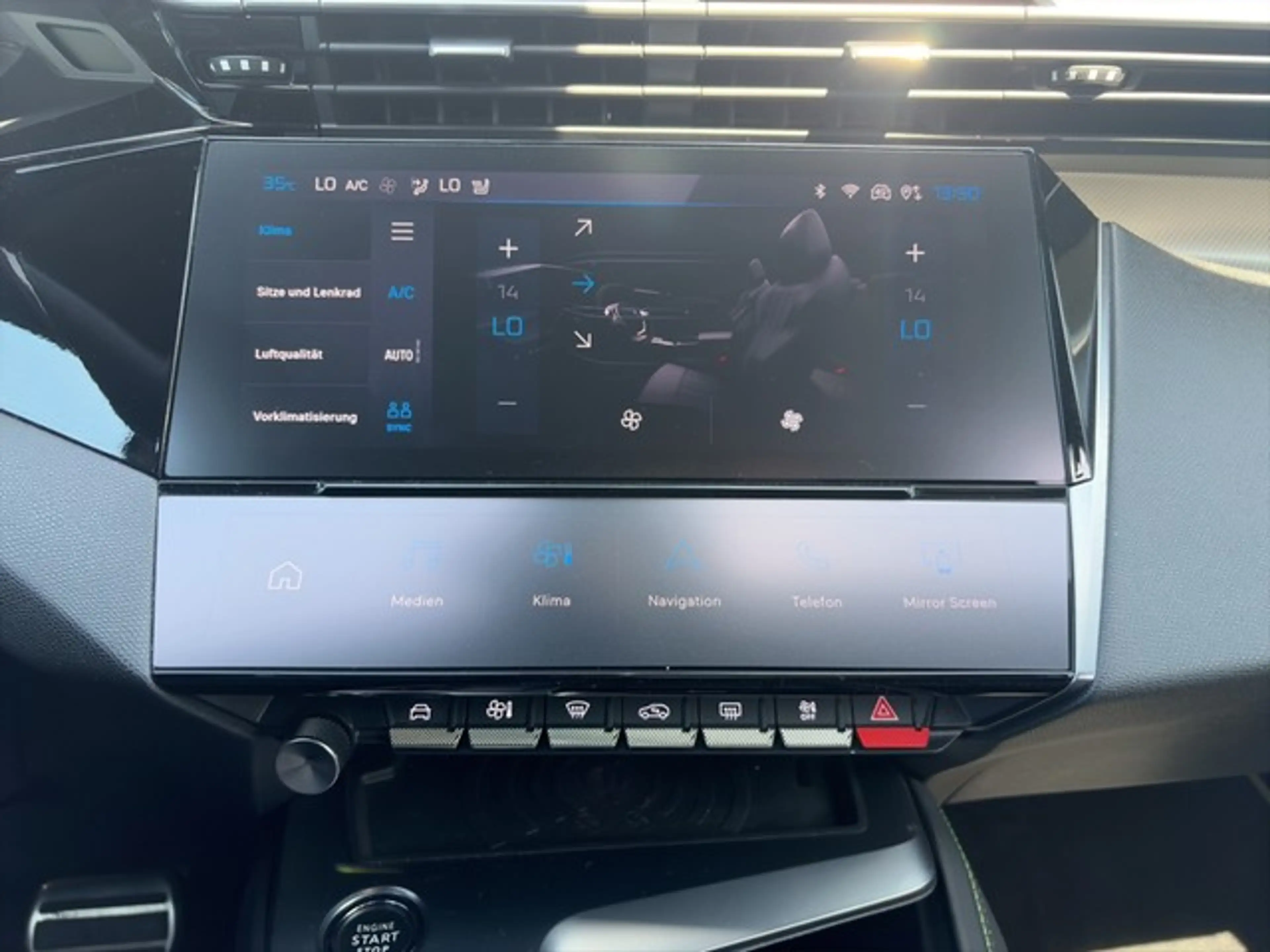 Peugeot 308 SW Hybrid 225 GT KAMERA PDC SHZ NAVI — photo 12