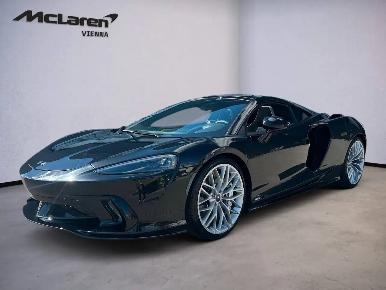 McLaren GTS