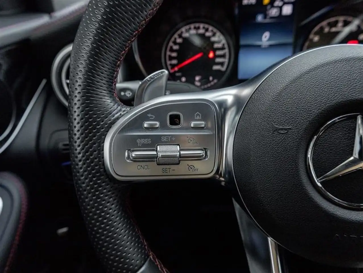 Mercedes-Benz GLC photo Mercedes-Benz GLC