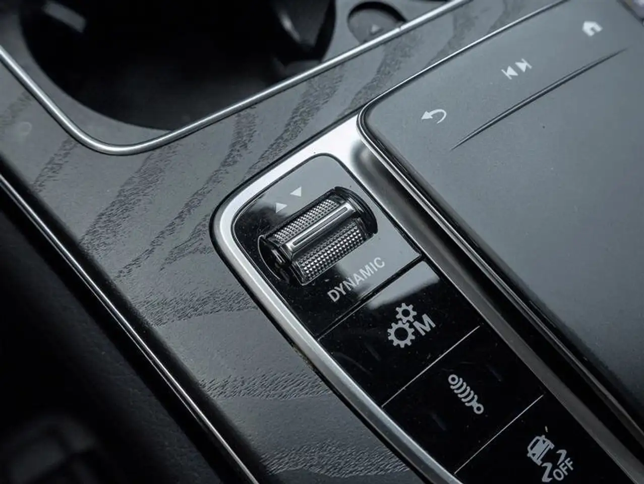 Mercedes-Benz GLC photo Mercedes-Benz GLC
