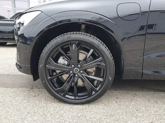 Volvo XC60 T6 AWD PHEV 18,8kWh Plus Black Edition Aut. Ansicht 6