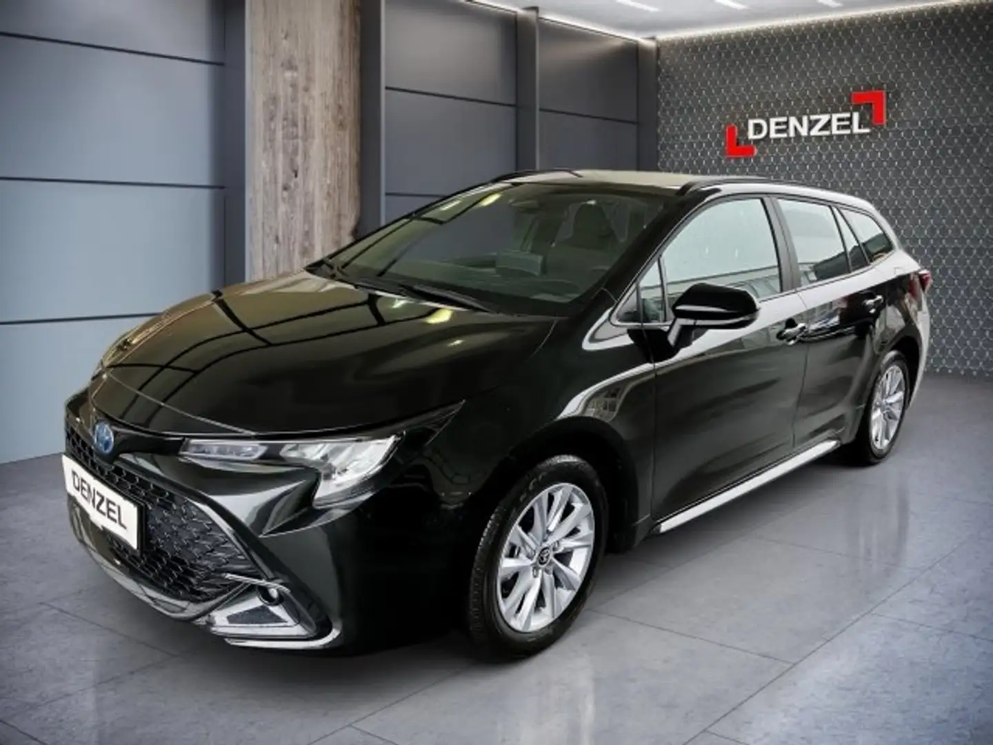 Toyota Corolla 1,8l Hybrid TS Active Schwarz - 1