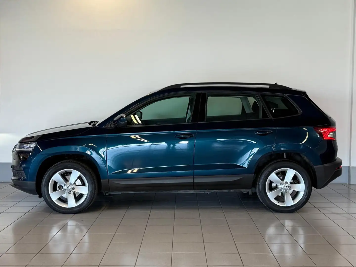 Skoda Karoq KAROQ 1.5 TSI DSG 150Cv Gris - 2
