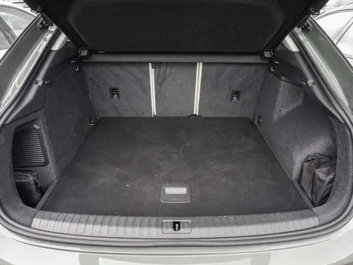 Audi Q3 2023, foto 15