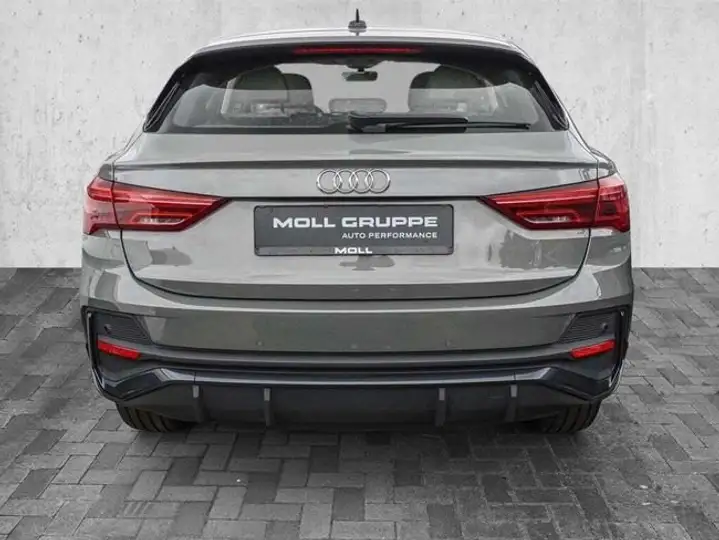 Audi Q3 2023, foto 4