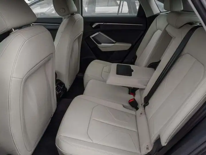 Audi Q3 2023, foto 14