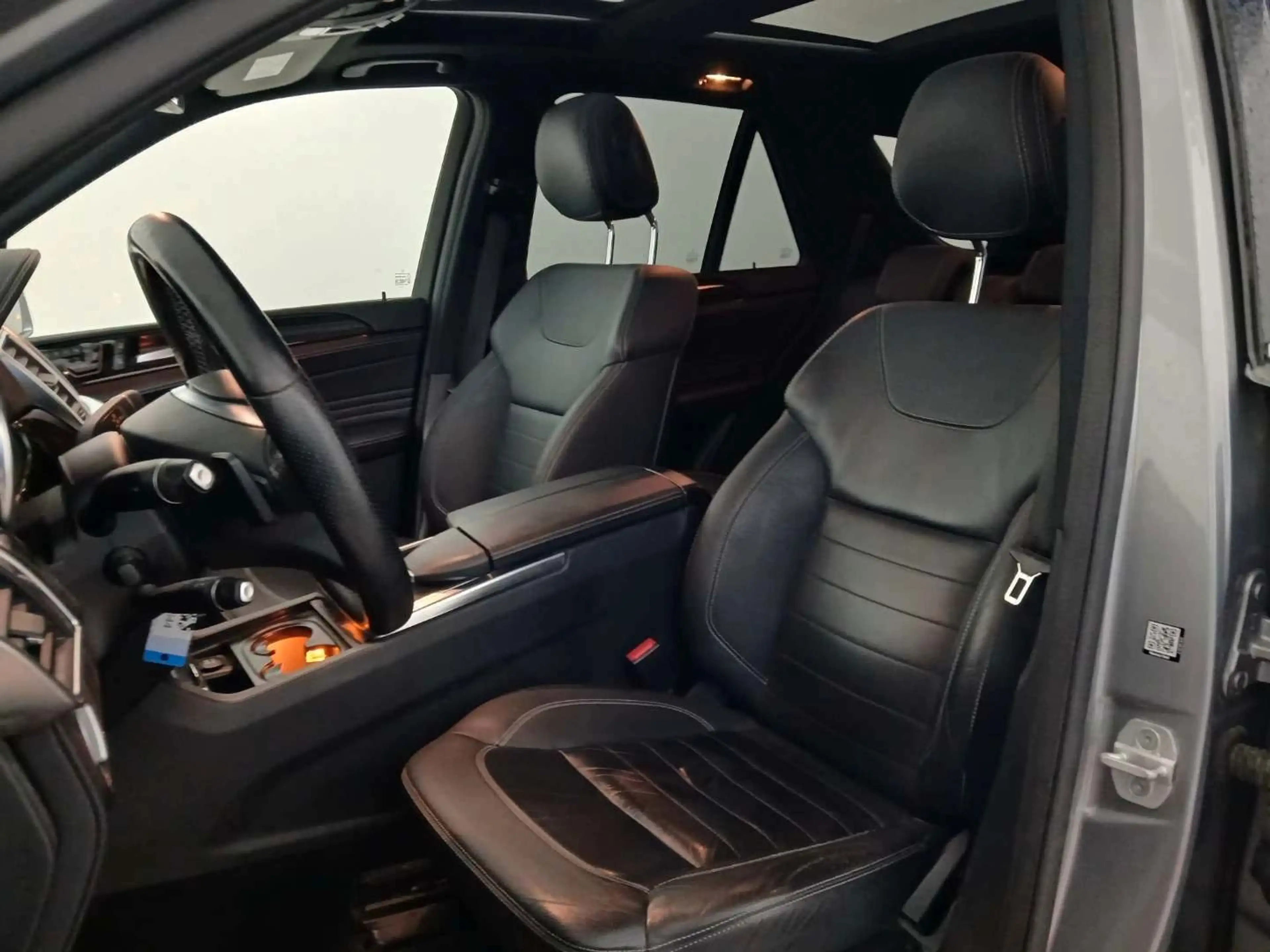 Mercedes-Benz ML 350 BlueTec 4Matic AMG Paket / Panorama/ EUR6 — photo 7