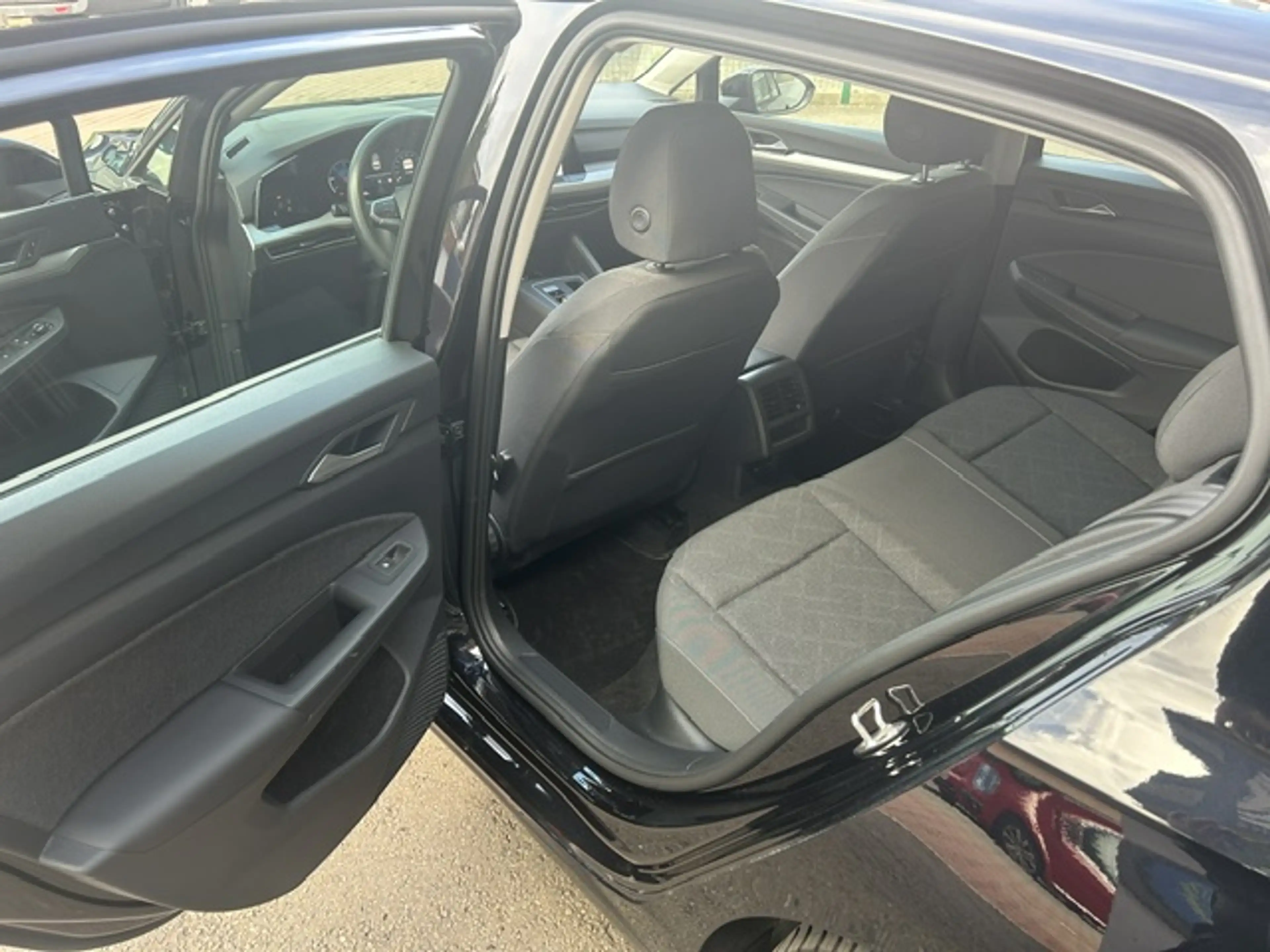 Volkswagen Golf Golf 2.0 SCR TDi Life Business DSG - Très belle! Garantie — photo 13
