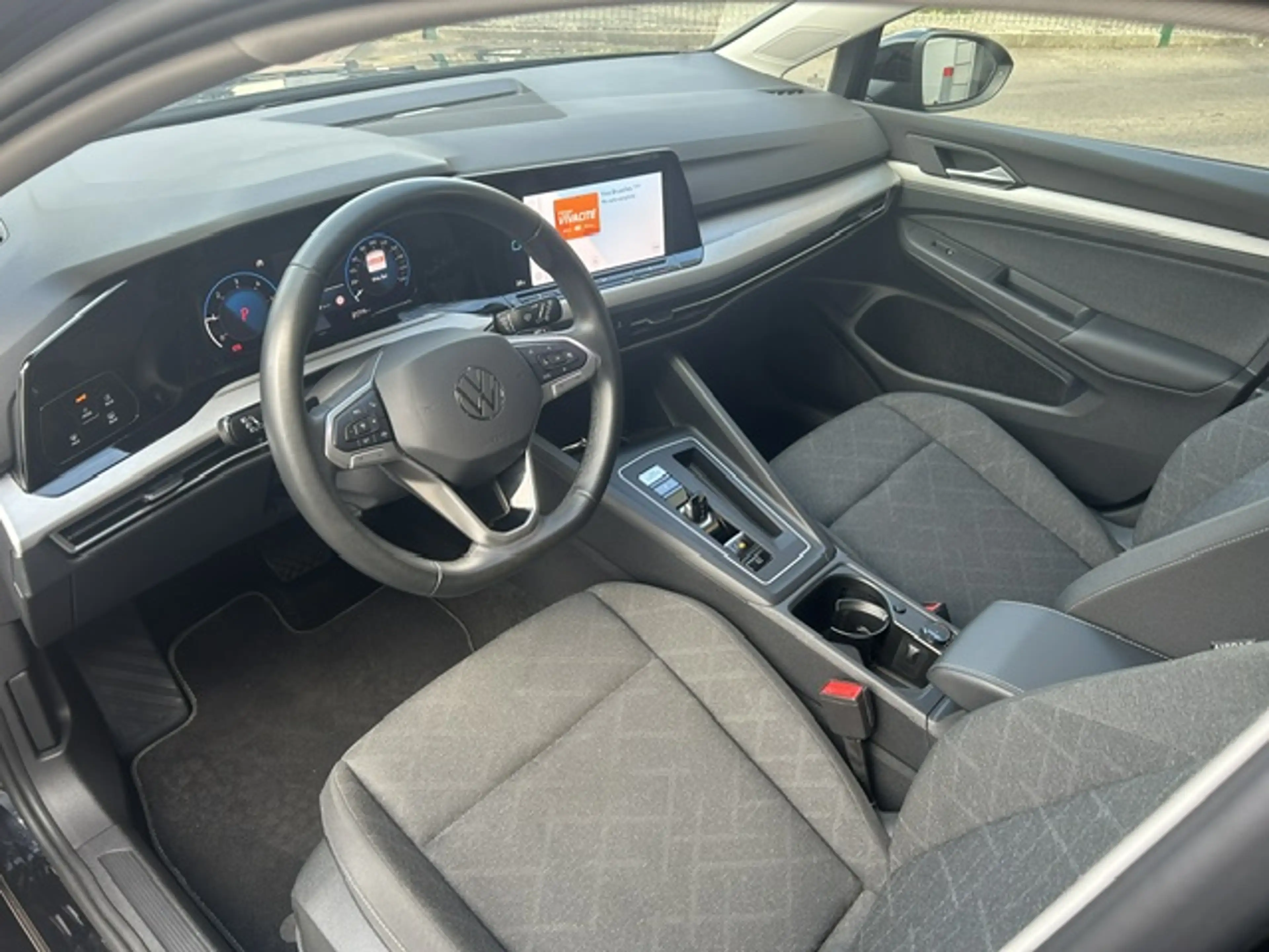 Volkswagen Golf Golf 2.0 SCR TDi Life Business DSG - Très belle! Garantie — photo 12