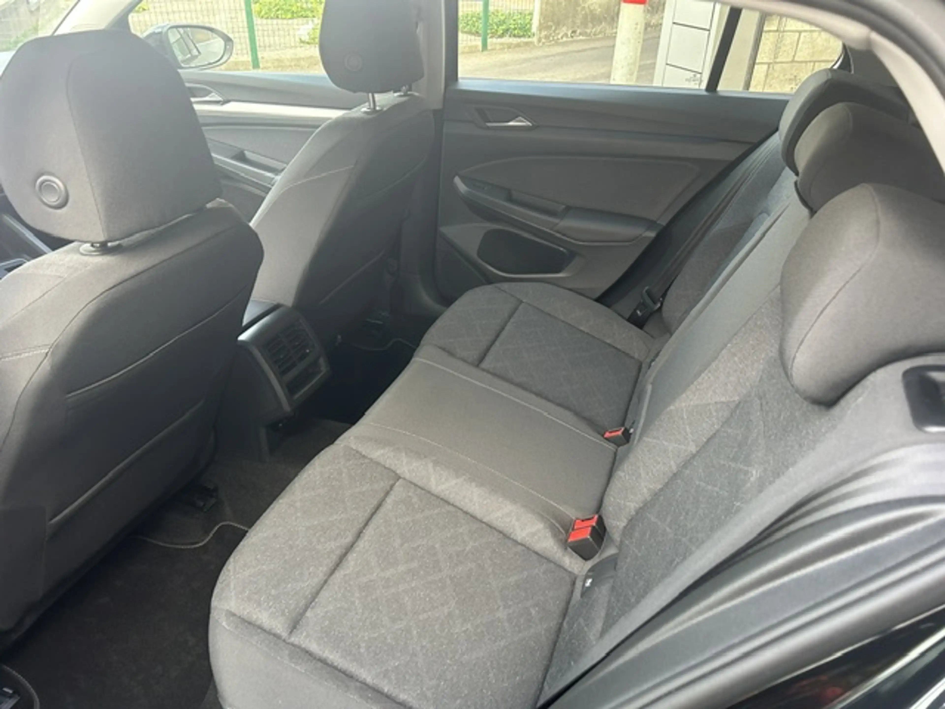 Volkswagen Golf Golf 2.0 SCR TDi Life Business DSG - Très belle! Garantie — photo 14