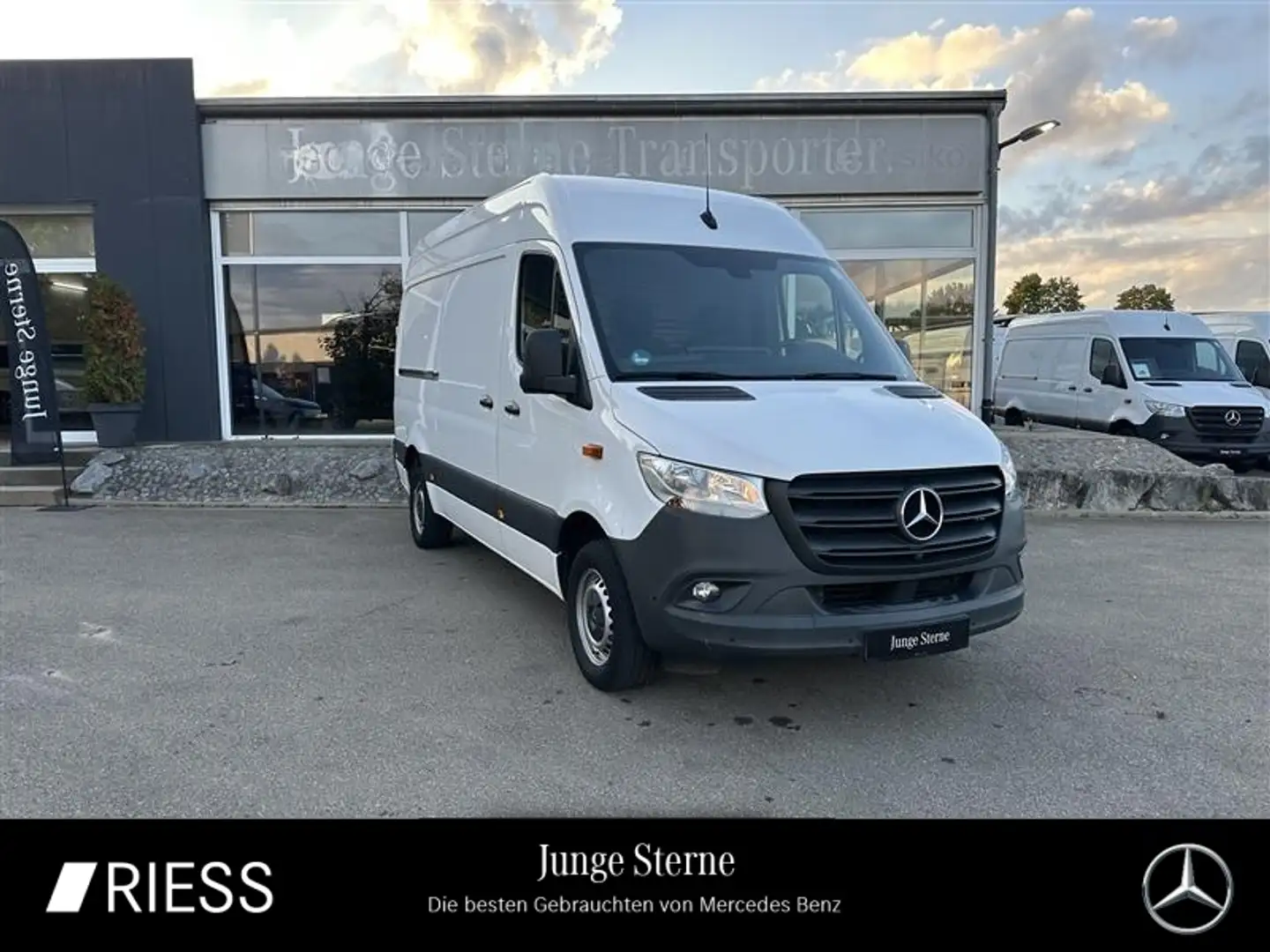 Mercedes-Benz Sprinter 317 CDI KA/L2H2/3665/MBUX/NAVI/KLIMA/PDC/360°/KAME Weiß - 1