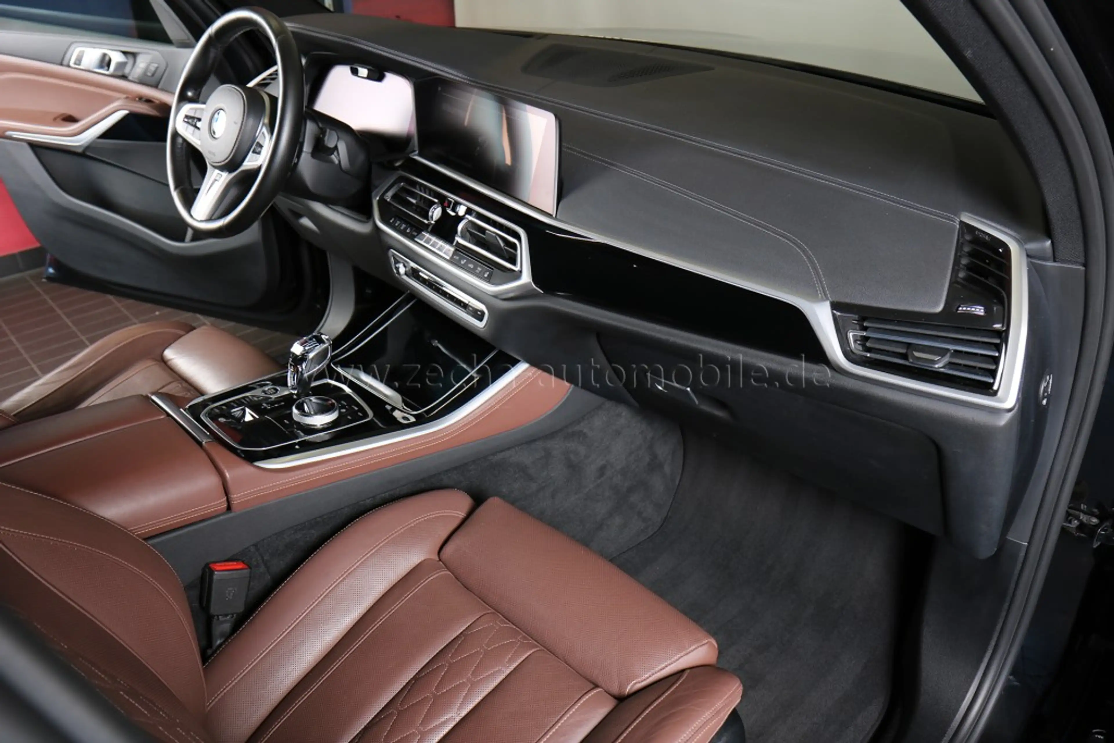 BMW X5 xDr.40d M-Sportp.AHK.Panod.Sitzbel.DrivProf.Park+ — photo 27