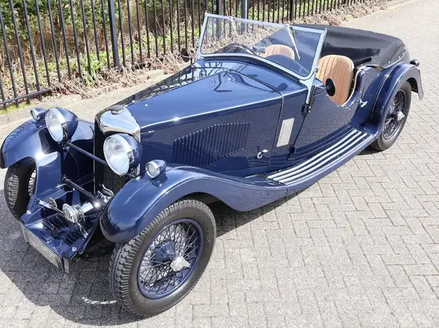 Oldtimer Riley view 3