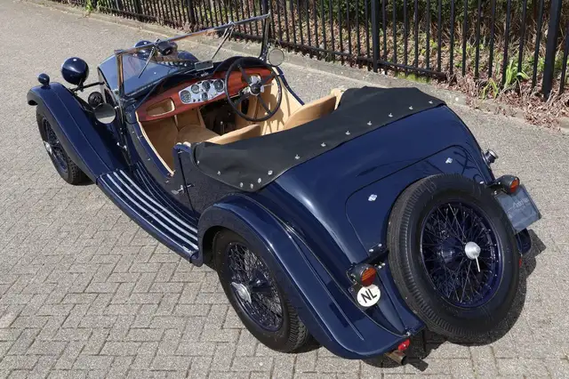 Oldtimer Riley view 7
