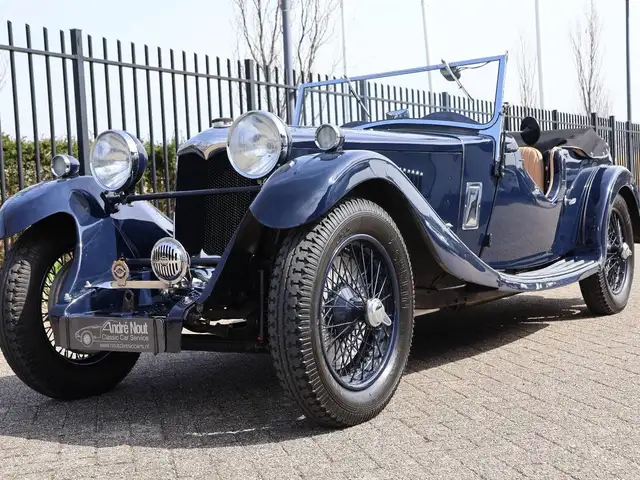 Oldtimer Riley view 4