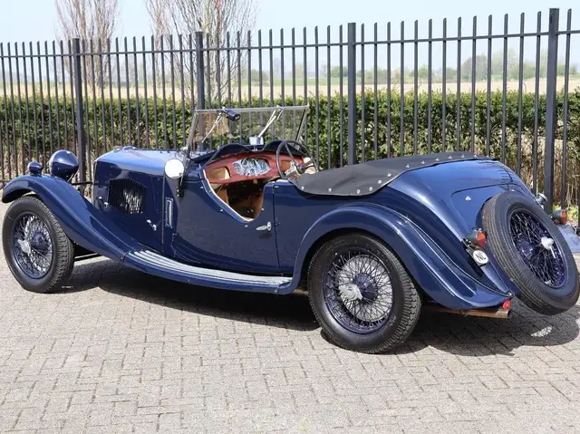 Oldtimer Riley view 6