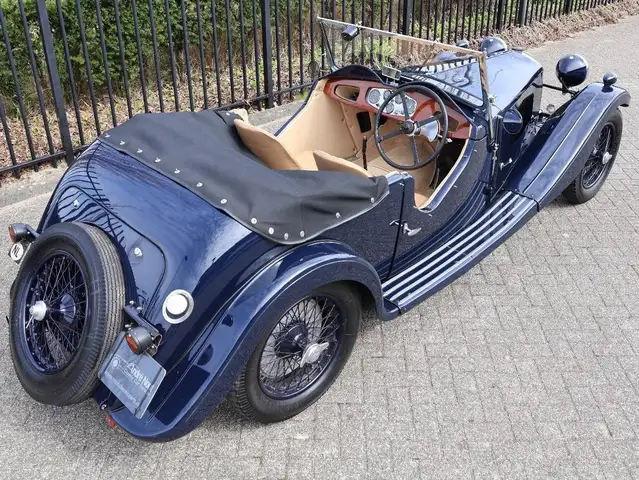 Oldtimer Riley view 12