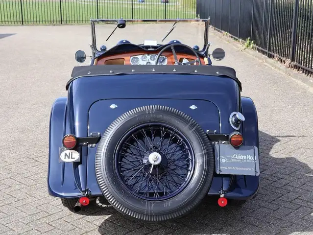 Oldtimer Riley view 9
