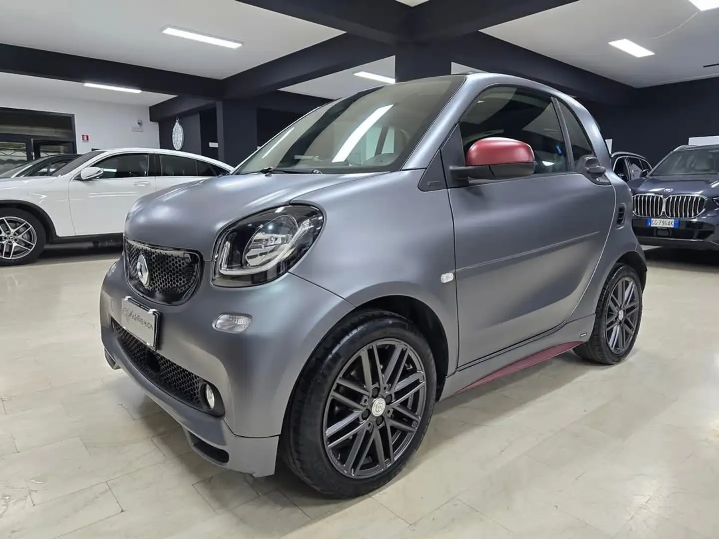 smart forTwo Fortwo eq Brabus Style my19 (91/100) Šedá - 1