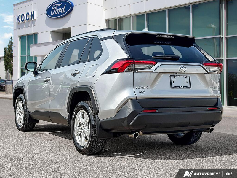 2019 Toyota RAV4 AWD LE - Heated Seats,  Apple CarPlay,  Blind Spot — снимка 1