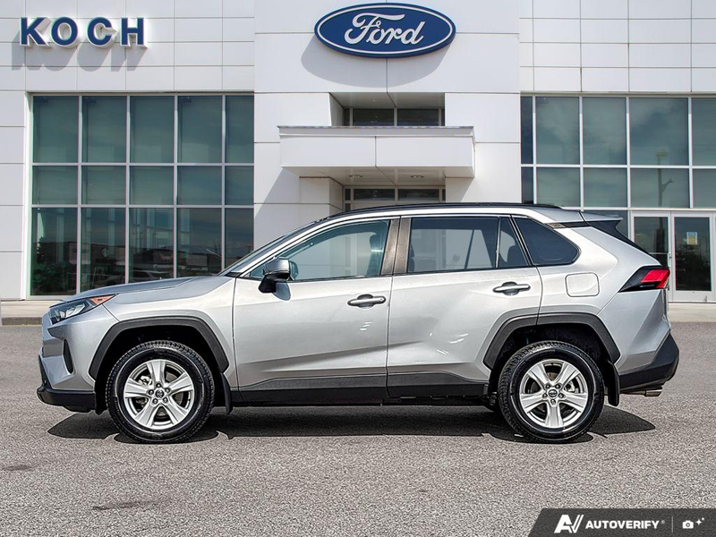 2019 Toyota RAV4 AWD LE - Heated Seats,  Apple CarPlay,  Blind Spot — снимка 1