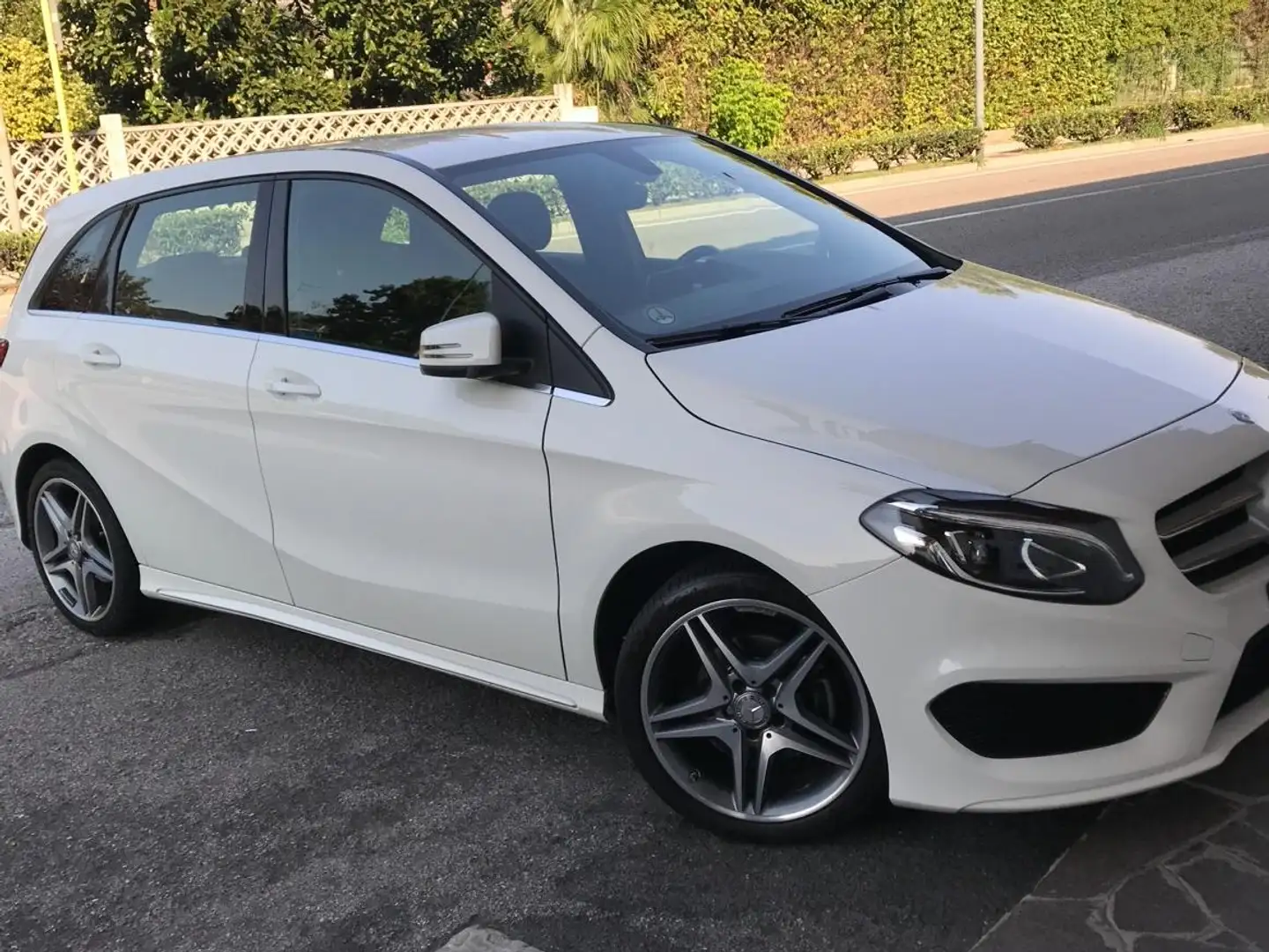 Mercedes-Benz B 180 Classe B - T246 d (cdi) Premium FL E6 Bianco - 1