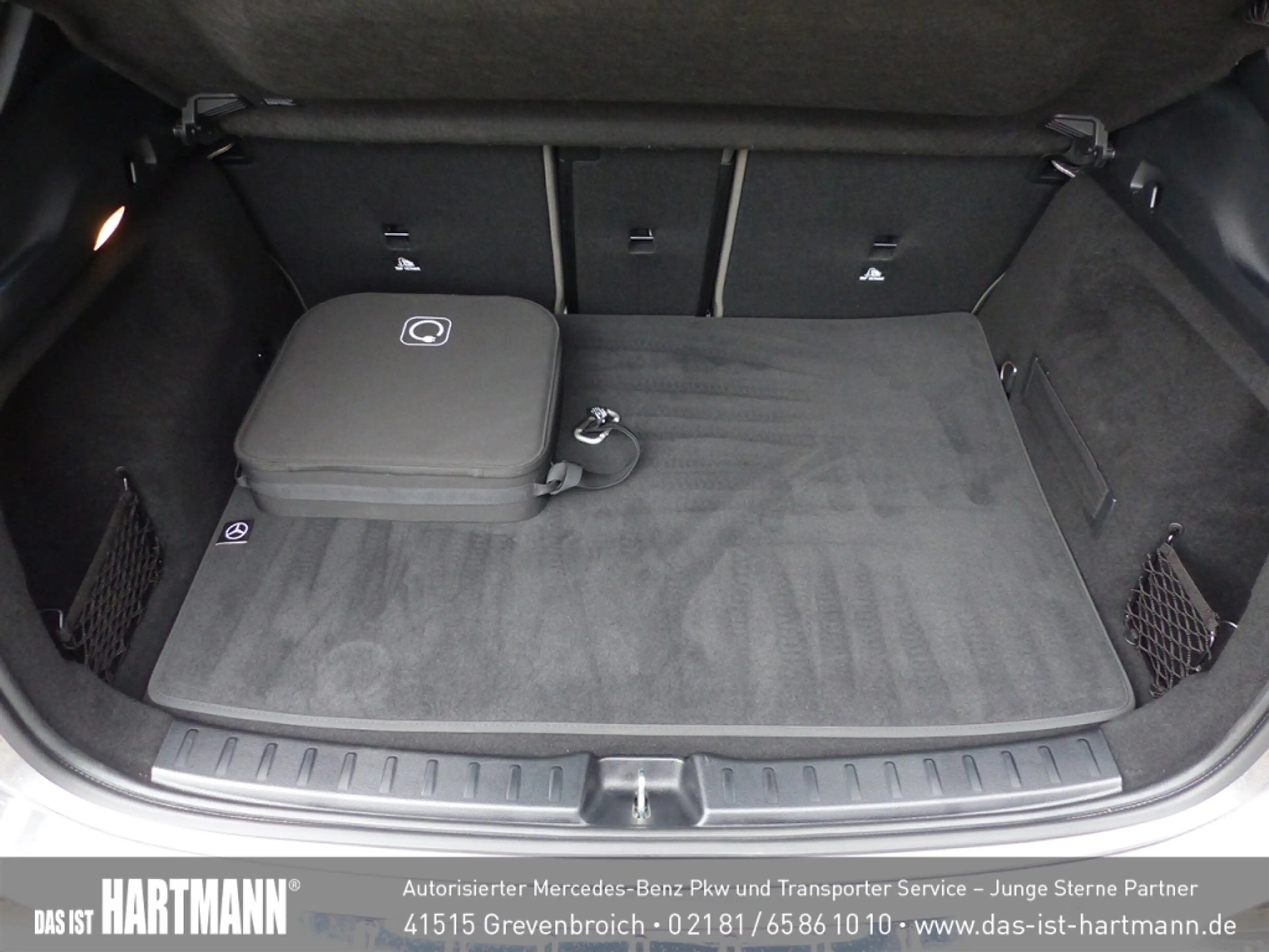 Mercedes-Benz EQA 250 + 250+ //ELECTRIC-ART+AHK+NIGHT+MEMORY-PK — photo 12