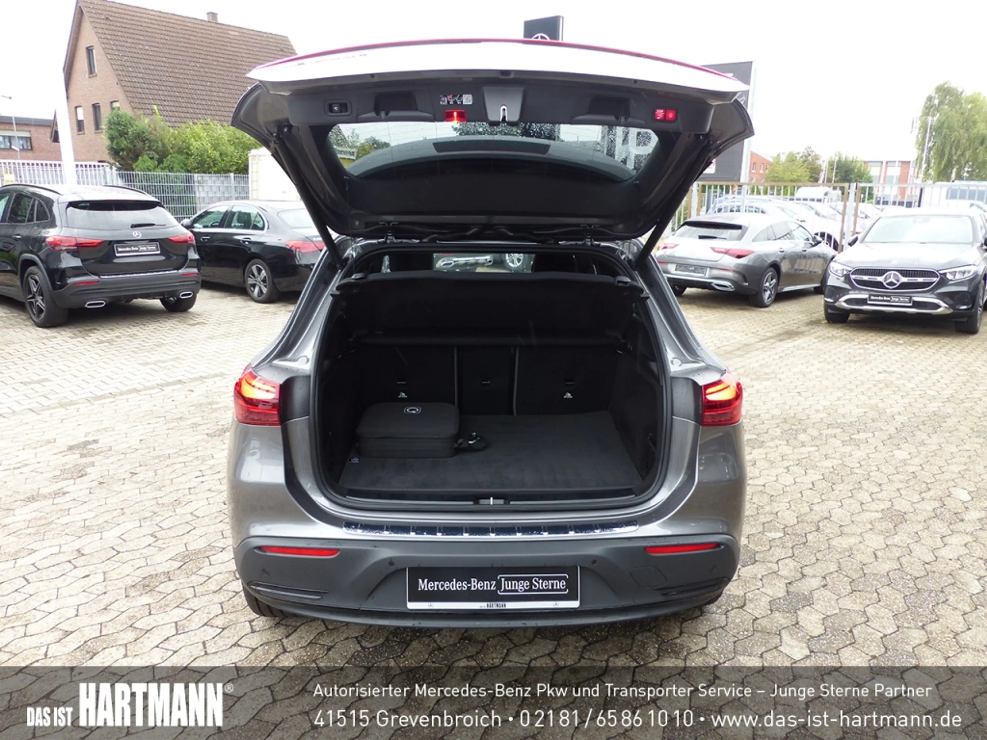 Mercedes-Benz EQA 250 + 250+ //ELECTRIC-ART+AHK+NIGHT+MEMORY-PK — photo 11